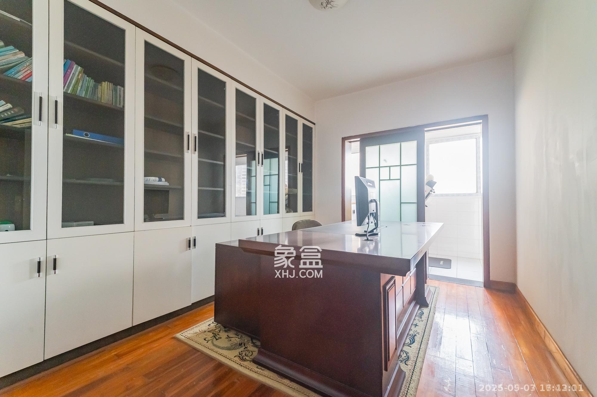 开源鑫阁 4室2厅2卫 2500.0元/月 开源鑫阁 4室2厅2卫 2500.0元/月室内图