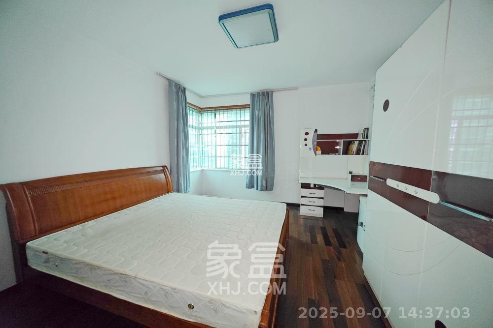 名都花园  3室2厅2卫   2800.00元/月室内图