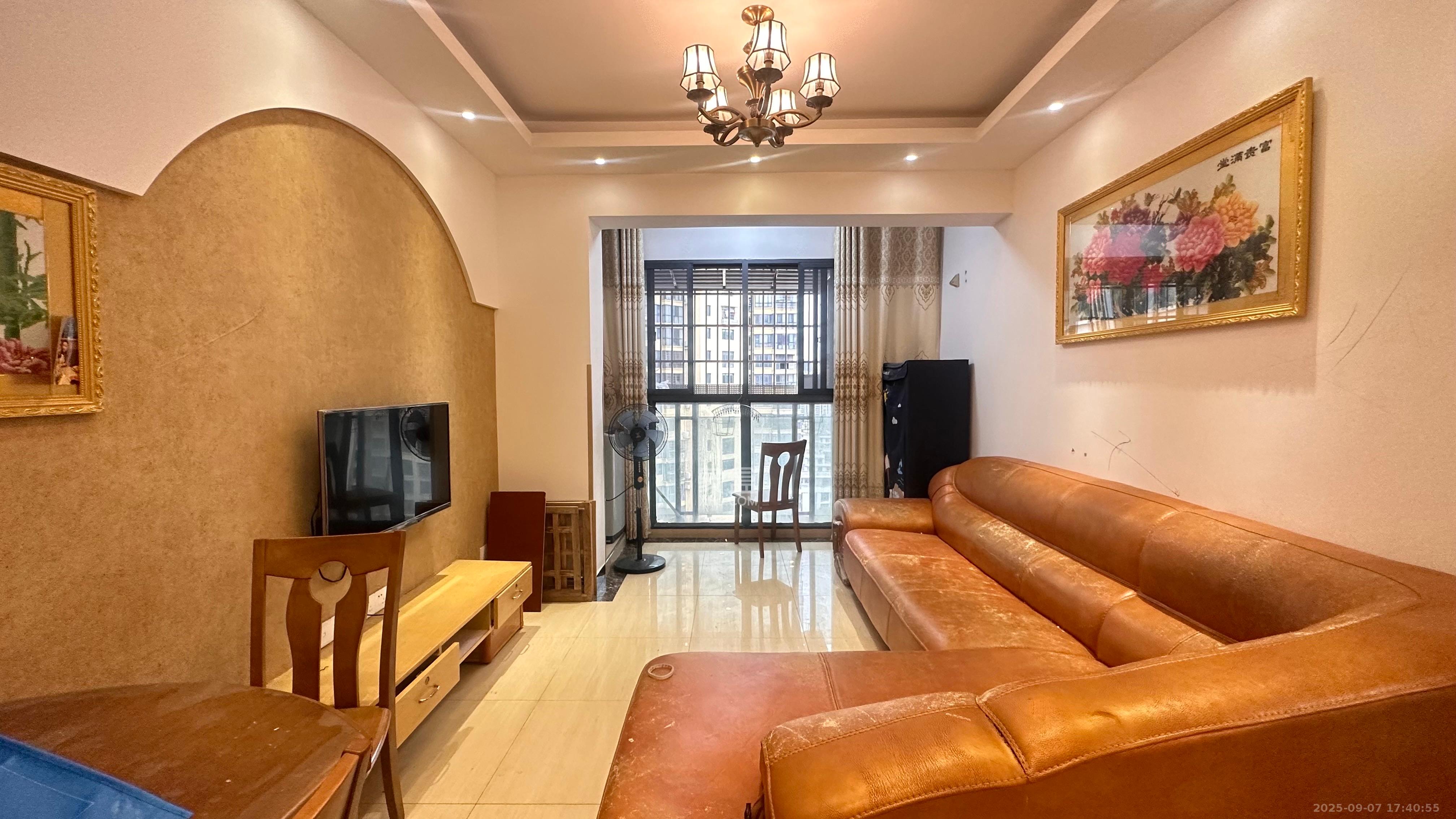 勤诚达新界  2室2厅1卫    1600.0元/月 勤诚达新界  2室2厅1卫    1600.0元/月