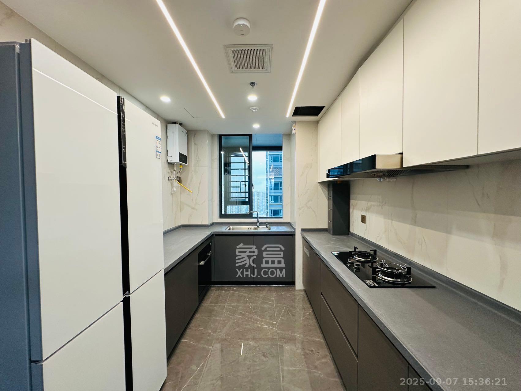 绿城招商桂语雲峯 4室2厅2卫 8000.0元/月 绿城招商桂语雲峯 4室2厅2卫 8000.0元/月室内图