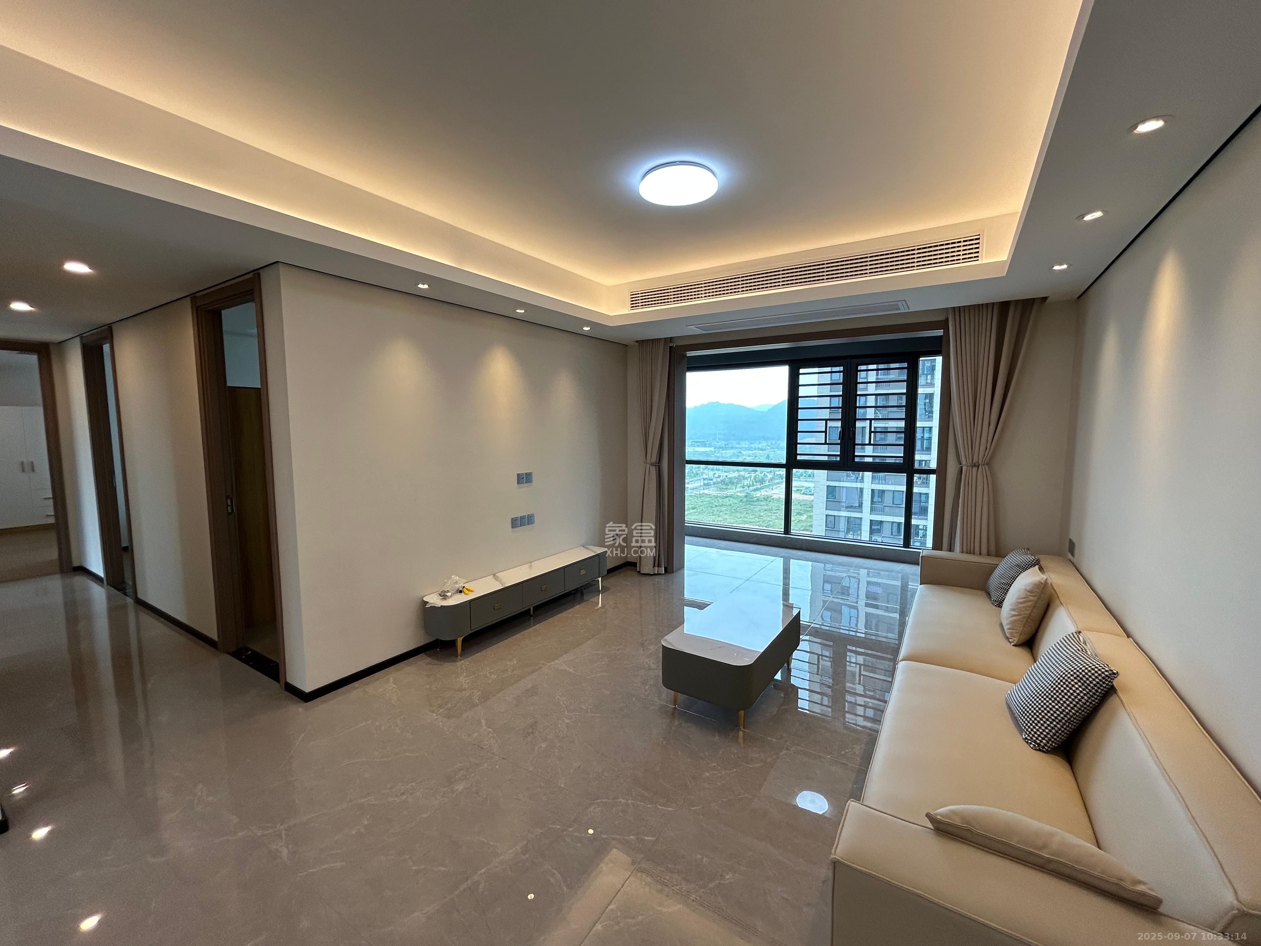 中海麓山境南区 4室2厅2卫 3000.0元/月 中海麓山境南区 4室2厅2卫 3000.0元/月室内图