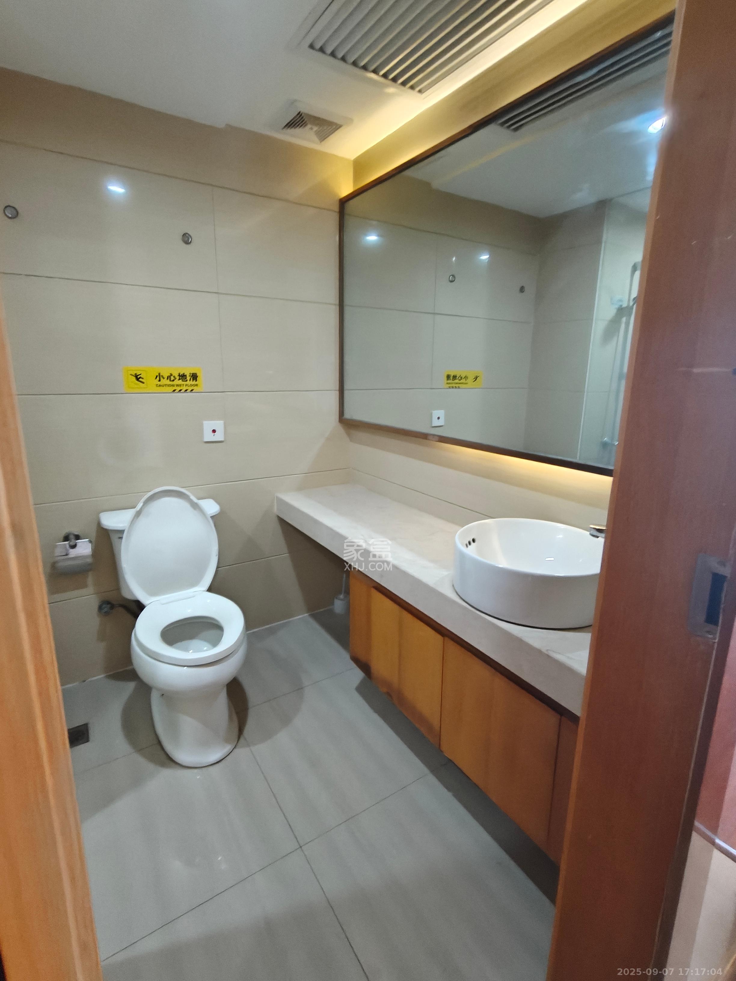 五一钻界 1室0厅0卫 2300.0元/月 五一钻界 1室0厅0卫 2300.0元/月室内图