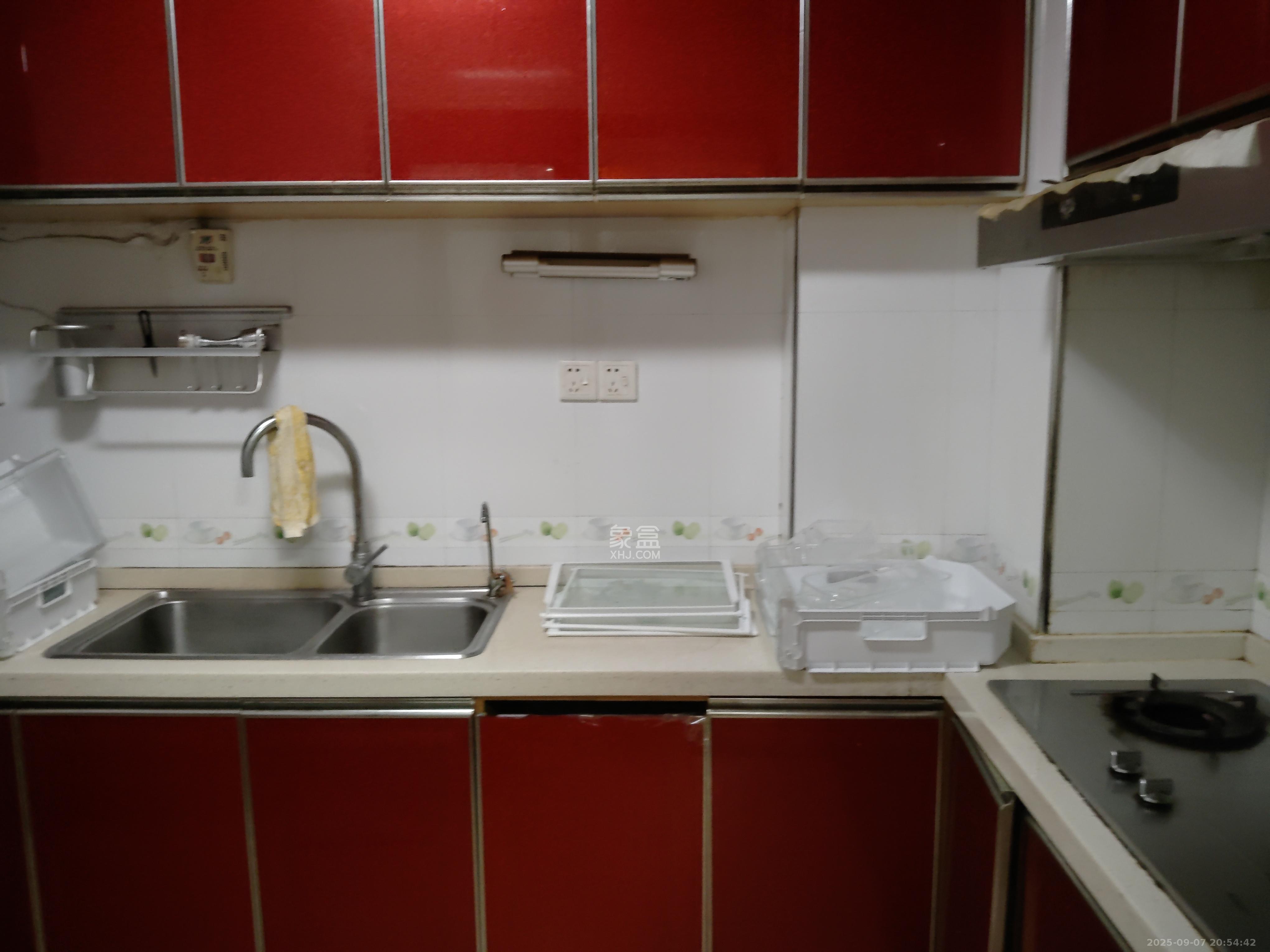 保利麓谷林语E区  3室2厅2卫    2600.0元/月 保利麓谷林语E区  3室2厅2卫    2600.0元/月室内图