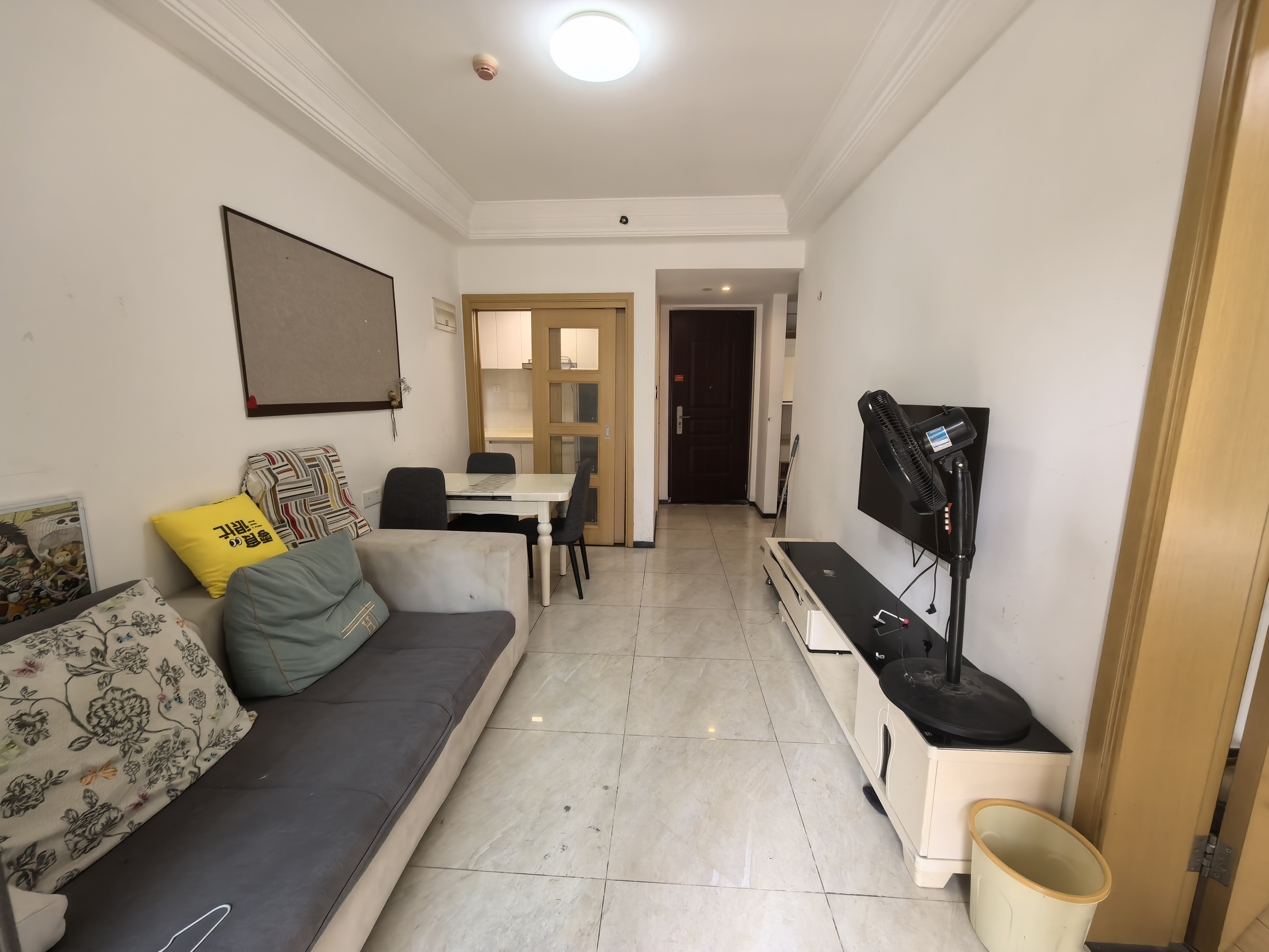 中海新城熙岸(中信新城五期)  2室2厅1卫    1600.0元/月 中海新城熙岸(中信新城五期)  2室2厅1卫    1600.0元/月户型图