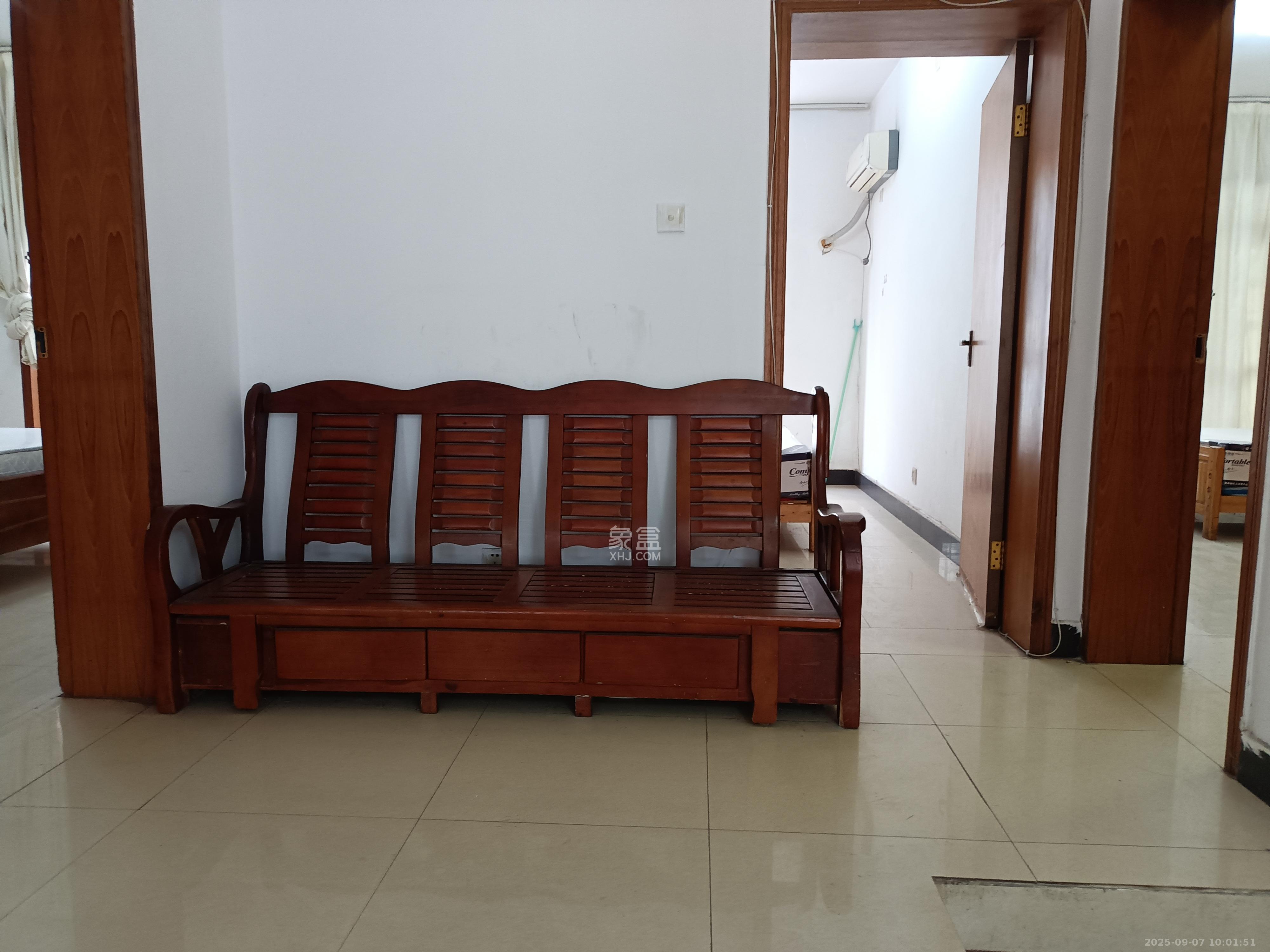 红星农博住宅小区(佳英农博小区)  3室1厅2卫    2200.0元/月 红星农博住宅小区(佳英农博小区)  3室1厅2卫    2200.0元/月室内图