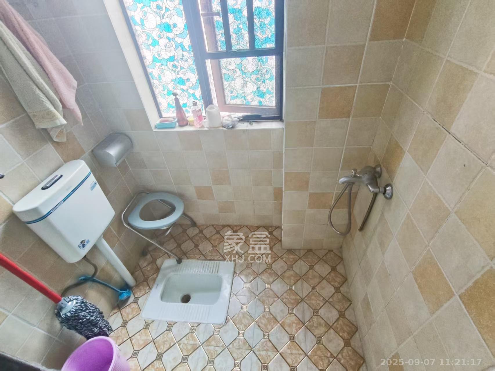 联晟大厦  2室2厅1卫    2700.0元/月室内图