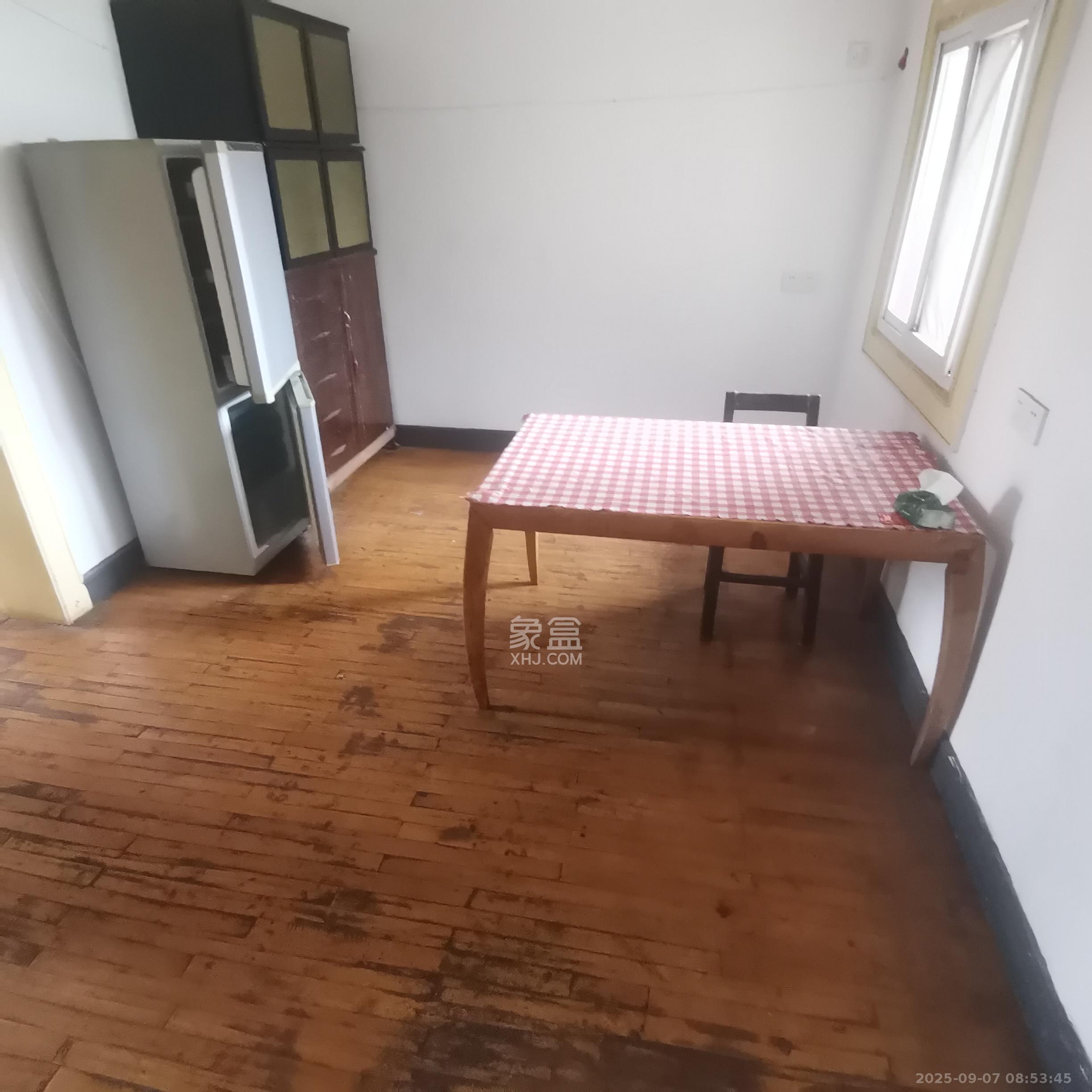 中南家园 1室0厅0卫 1300.0元/月 中南家园 1室0厅0卫 1300.0元/月室内图