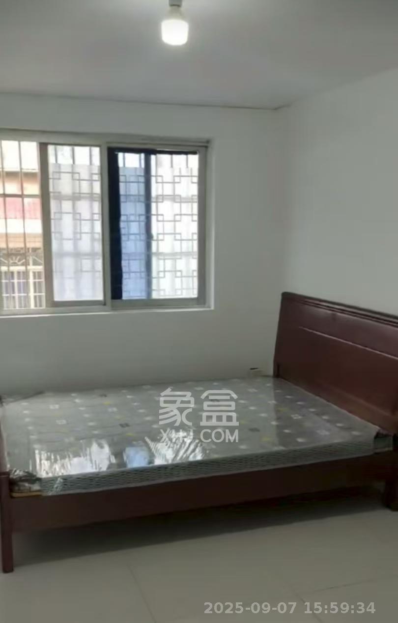 新合四村 3室2厅1卫 2000.0元/月 新合四村 3室2厅1卫 2000.0元/月室内图