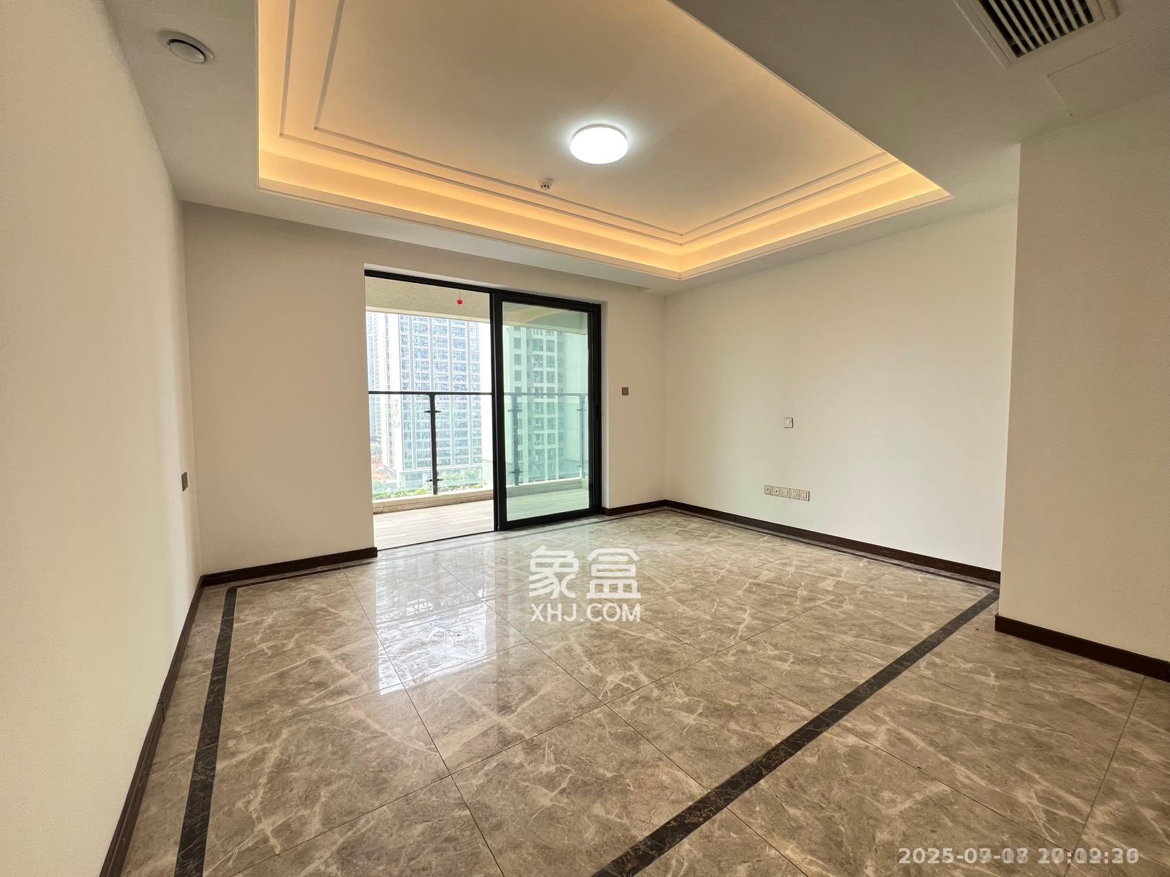 绿地长沙城际空间站(绿地新里佳苑)  4室2厅2卫    3600.0元/月 绿地长沙城际空间站(绿地新里佳苑)  4室2厅2卫    3600.0元/月室内图