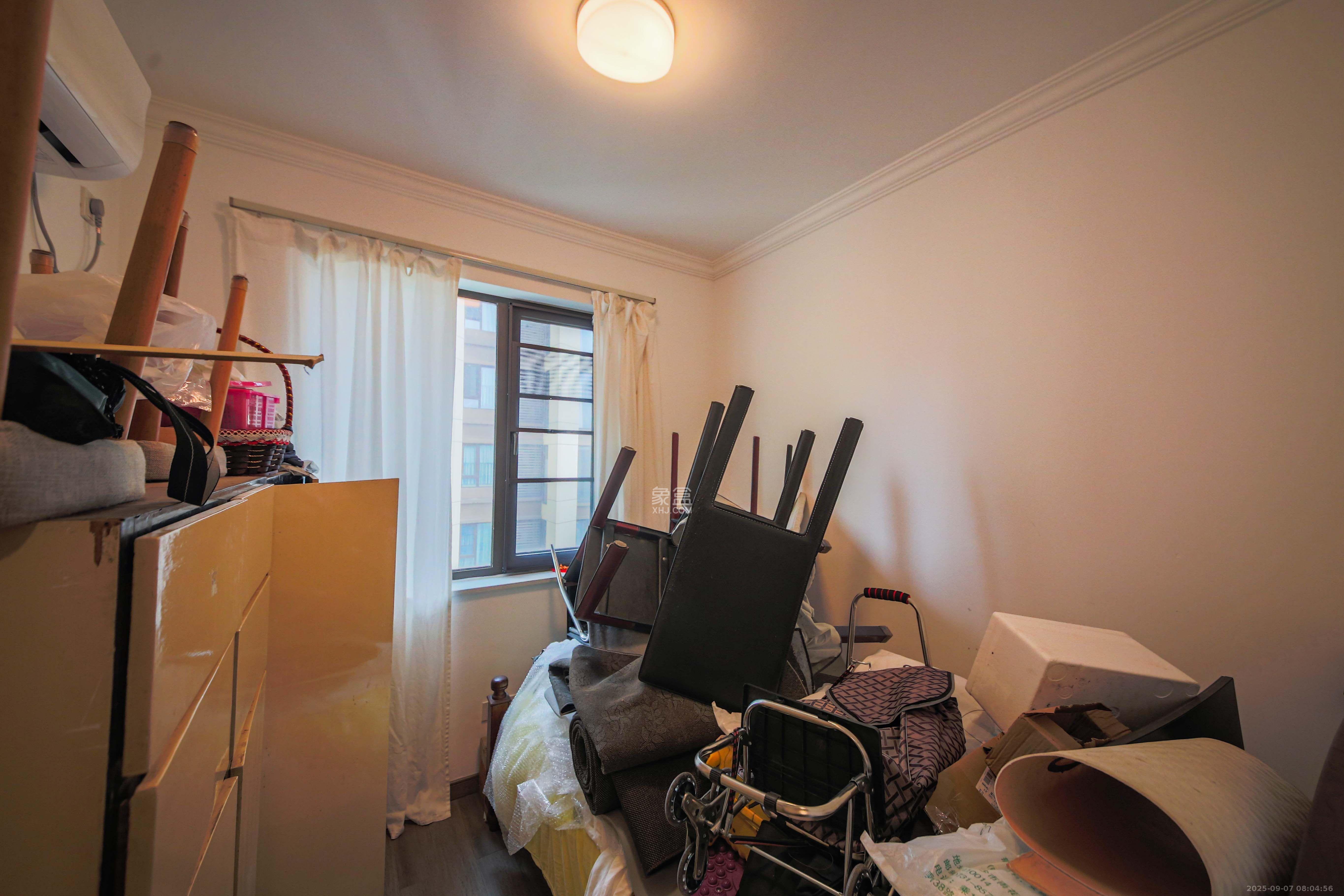 弘阳时光里  3室2厅1卫    3500.0元/月室内图