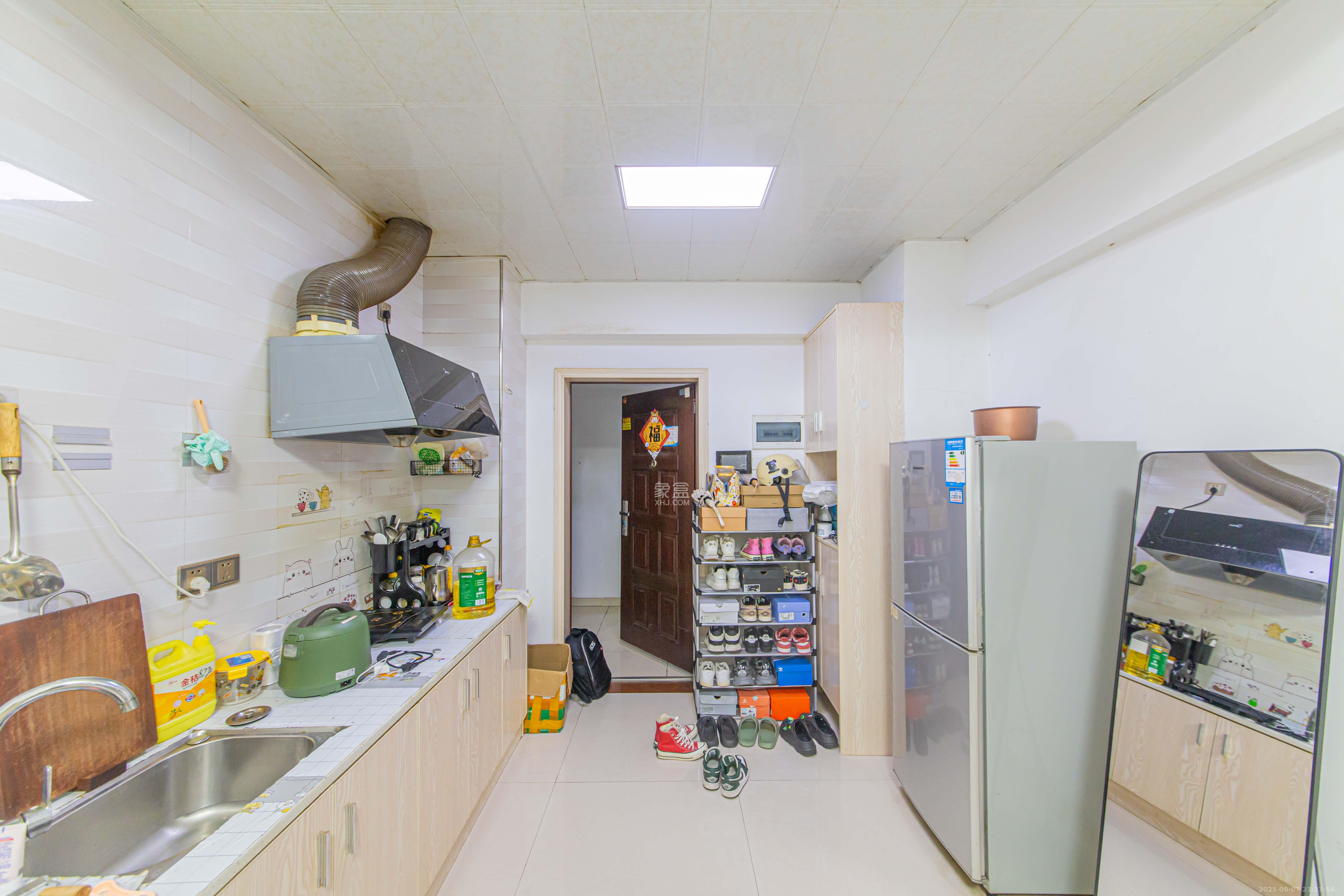 绿地公馆（绿地名邸）  1室1厅1卫    45.0万客厅