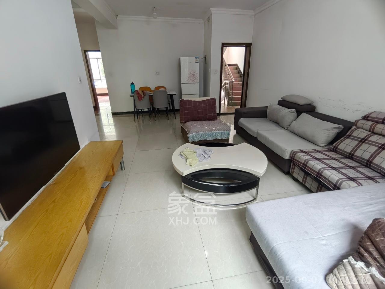 洞井一小区 3室1厅1卫 1700.0元/月 洞井一小区 3室1厅1卫 1700.0元/月室内图