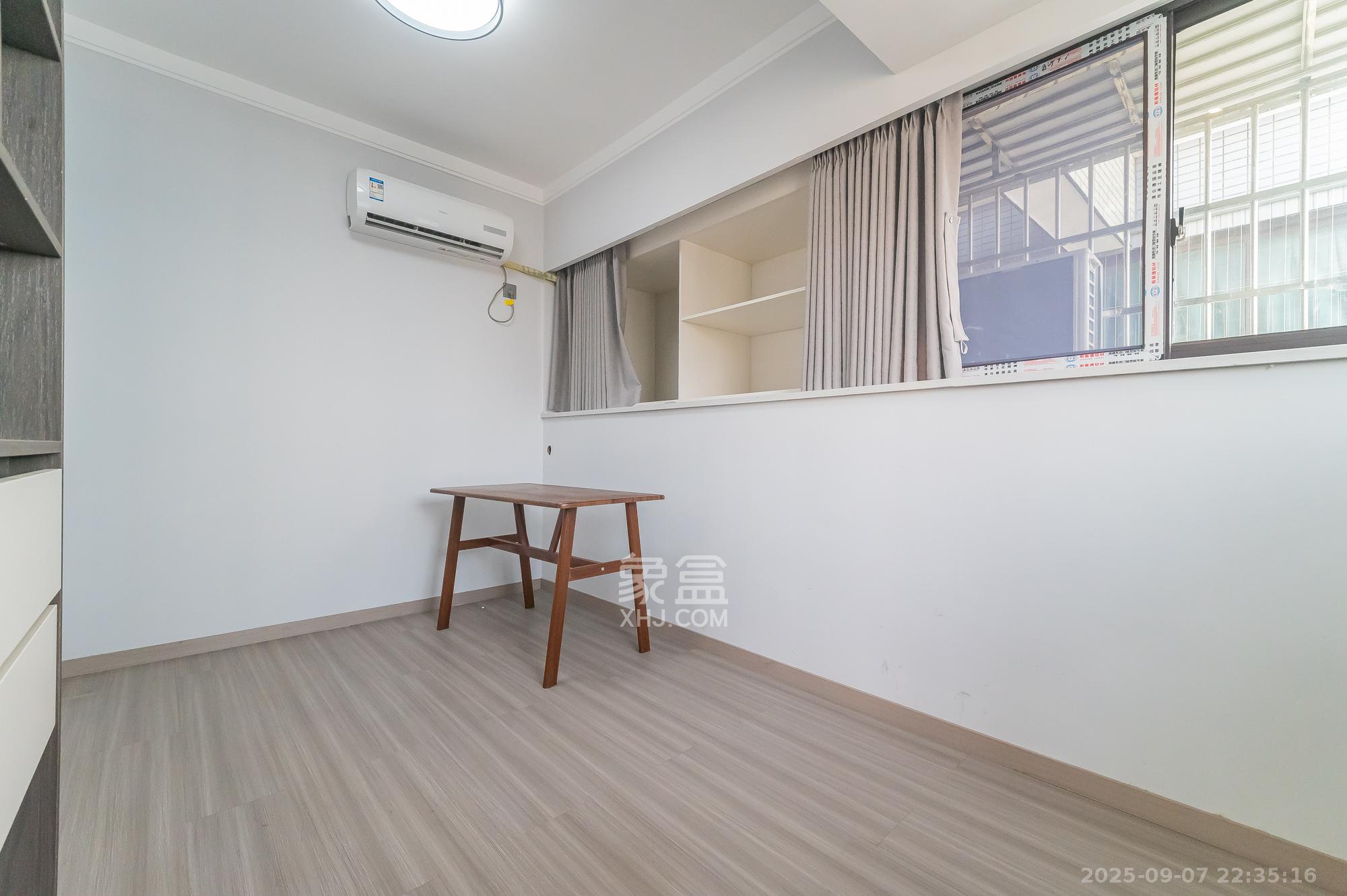 尚鑫海悦(新长海尚海城) 4室2厅2卫 91.0万 尚鑫海悦(新长海尚海城) 4室2厅2卫 91.0万卧室