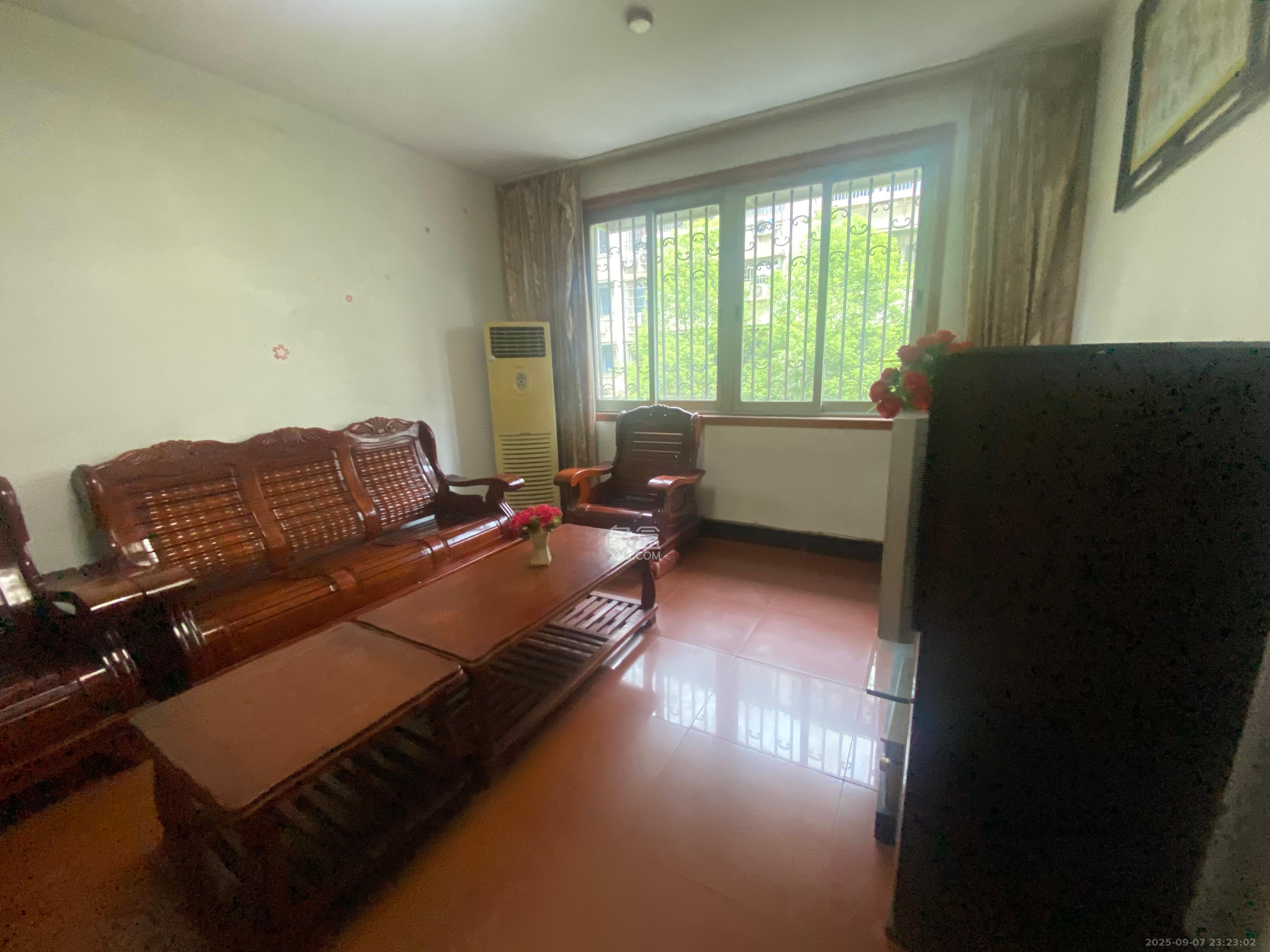 东广济桥社区 1室1厅1卫 1800.0元/月 东广济桥社区 1室1厅1卫 1800.0元/月室内图