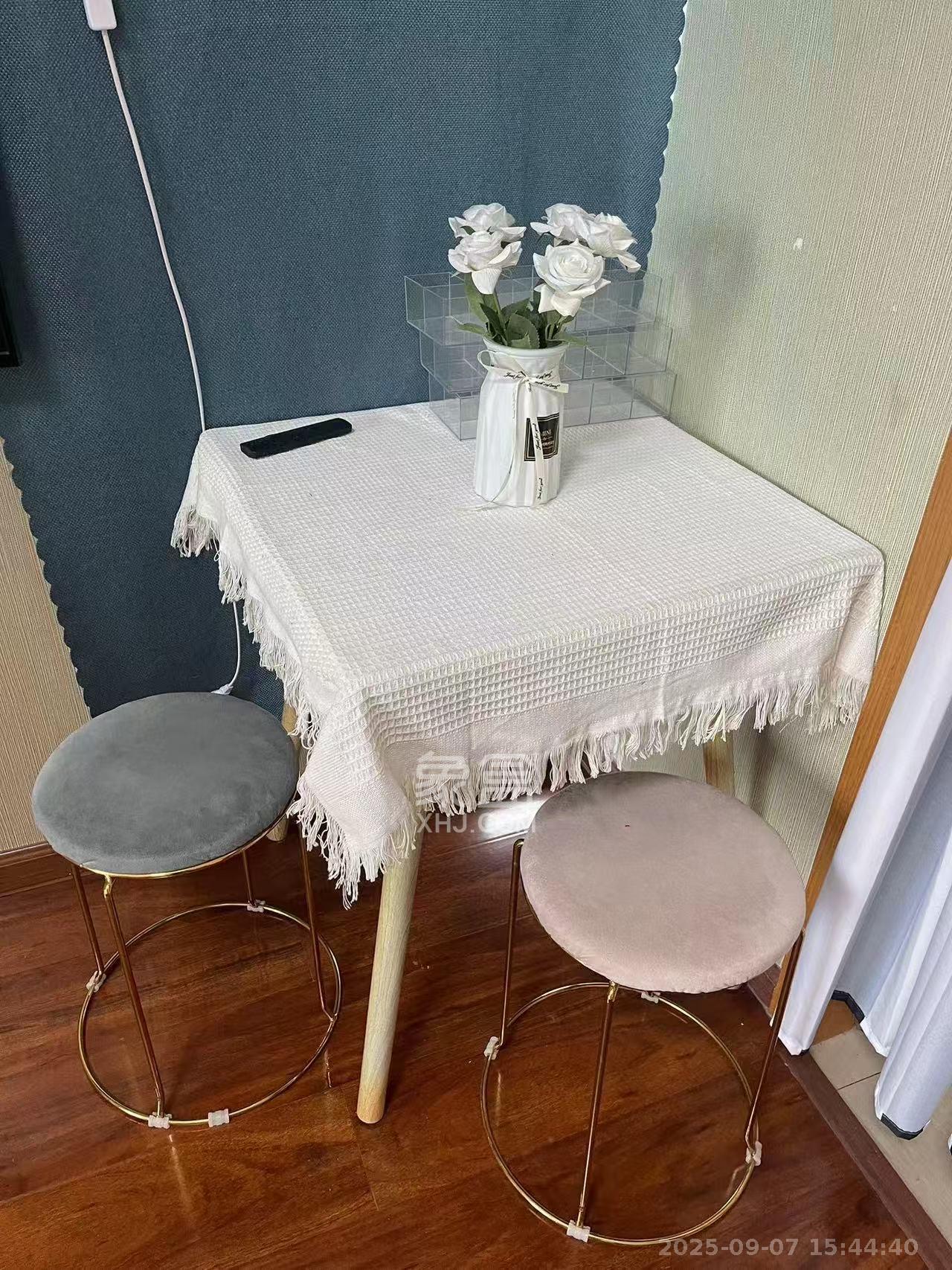 五一钻界 1室0厅0卫 2100.0元/月 五一钻界 1室0厅0卫 2100.0元/月室内图