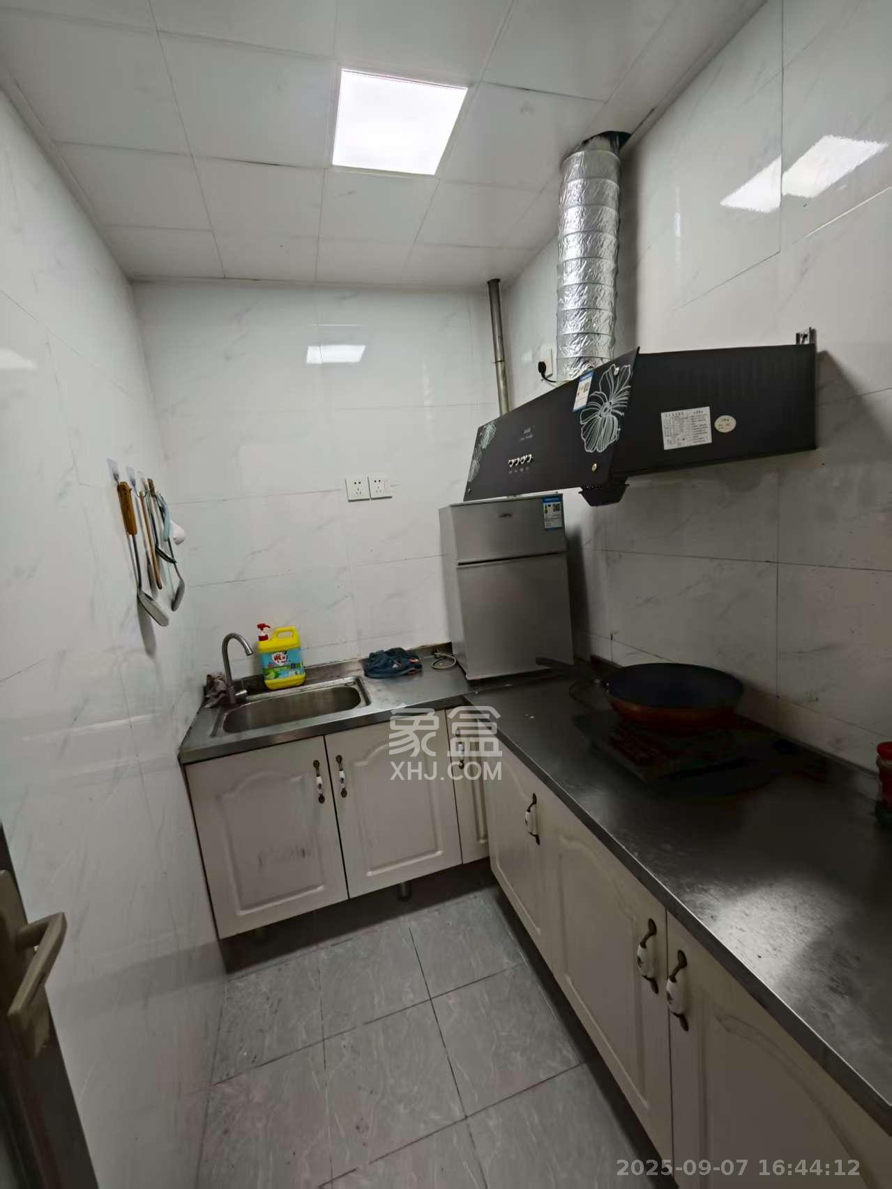 星城新宇黎锦苑  1室1厅1卫    700.0元/月室内图