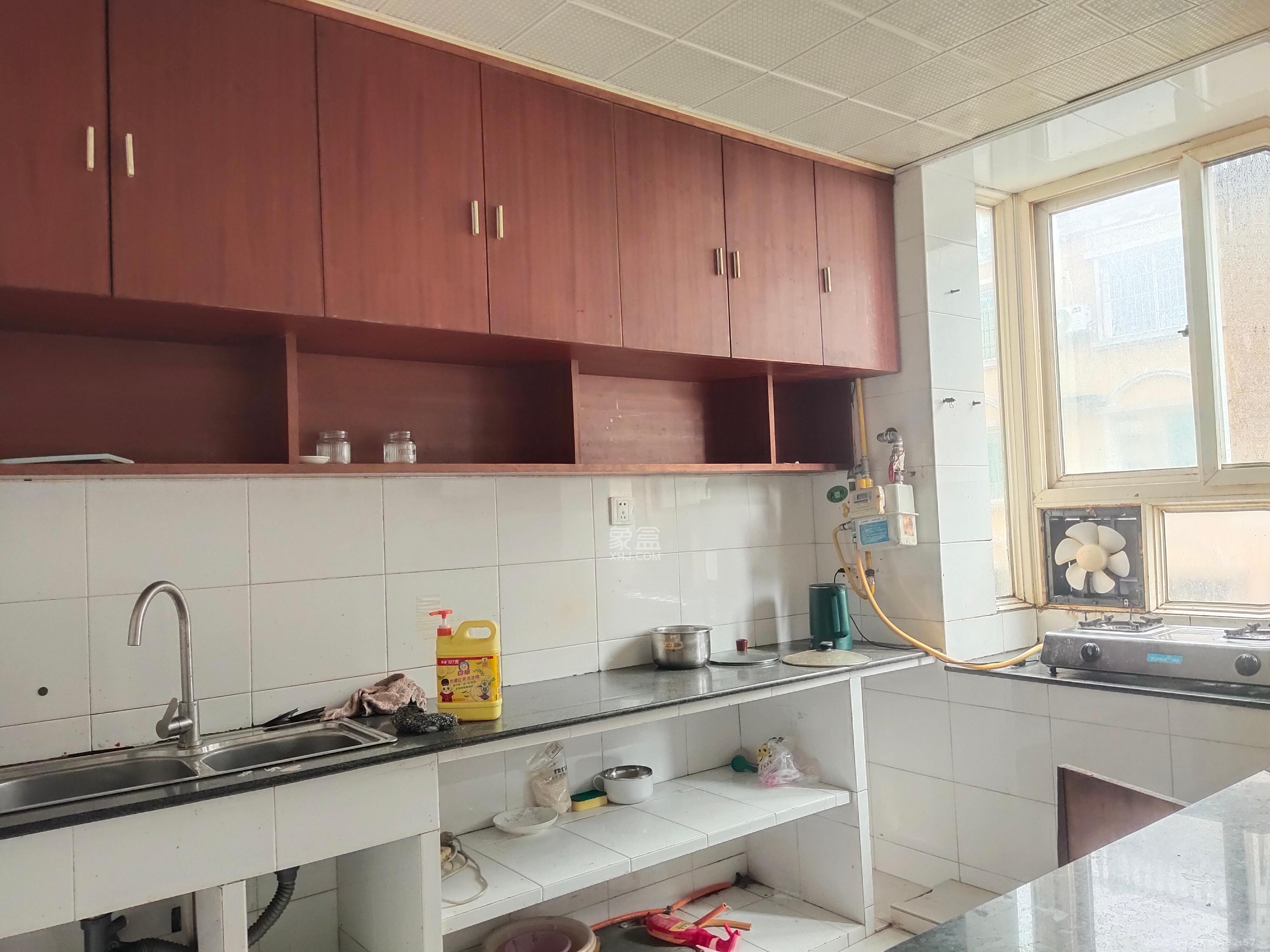 御景龙城  3室2厅2卫    1900.0元/月室内图