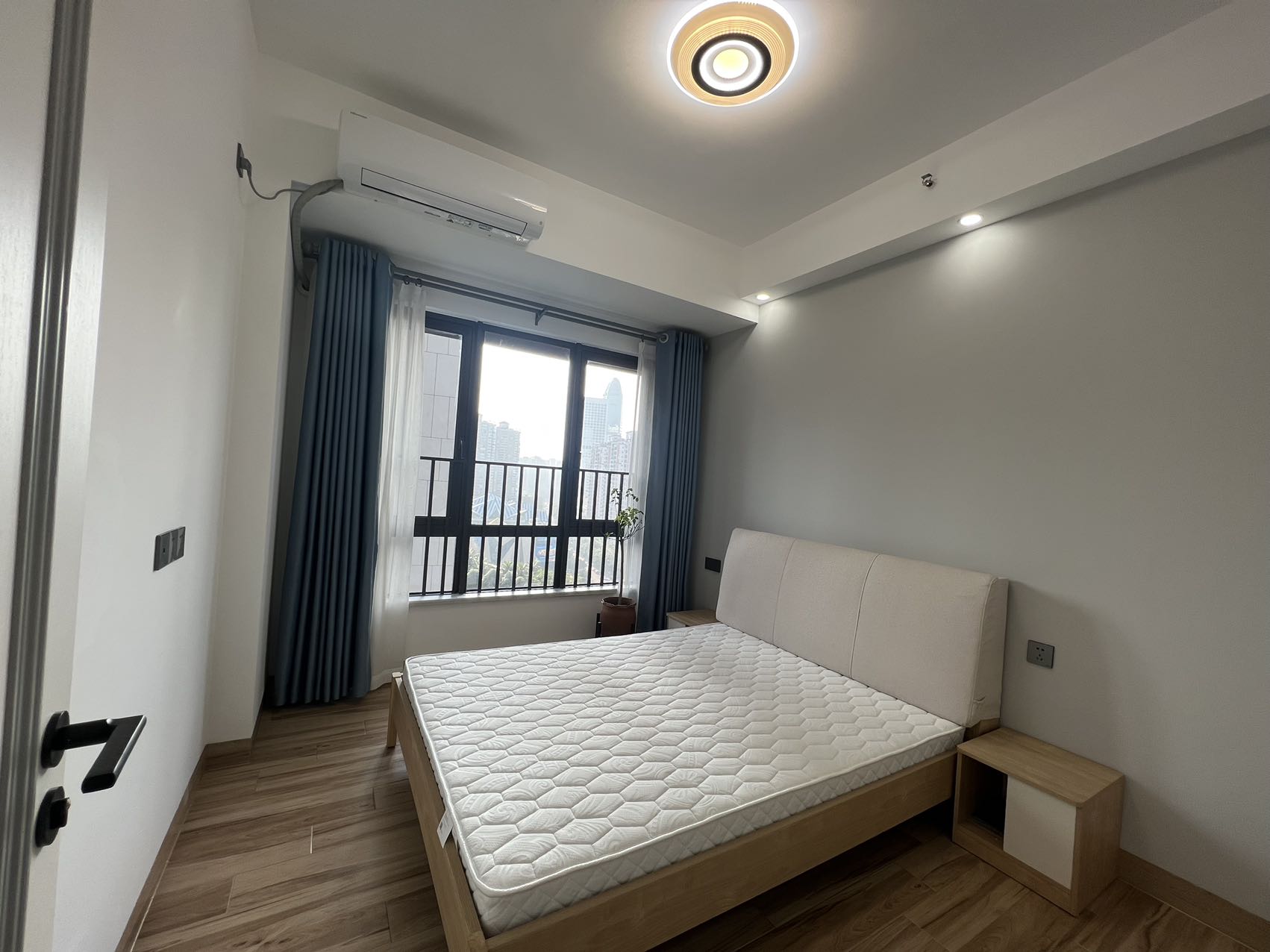 华润中心 3室2厅2卫 8000.0元/月 华润中心 3室2厅2卫 8000.0元/月室内图