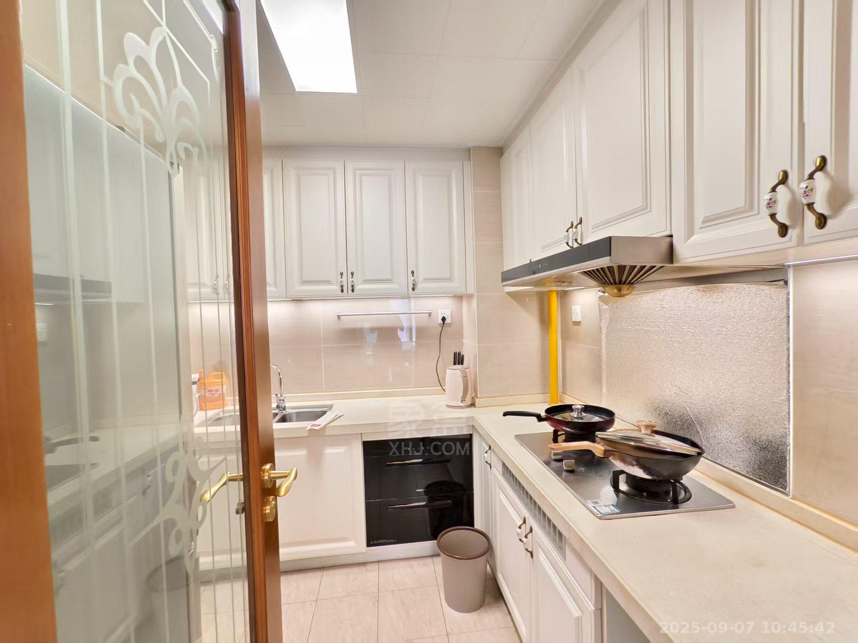 恒大华府  4室2厅2卫    2500.0元/月室内图