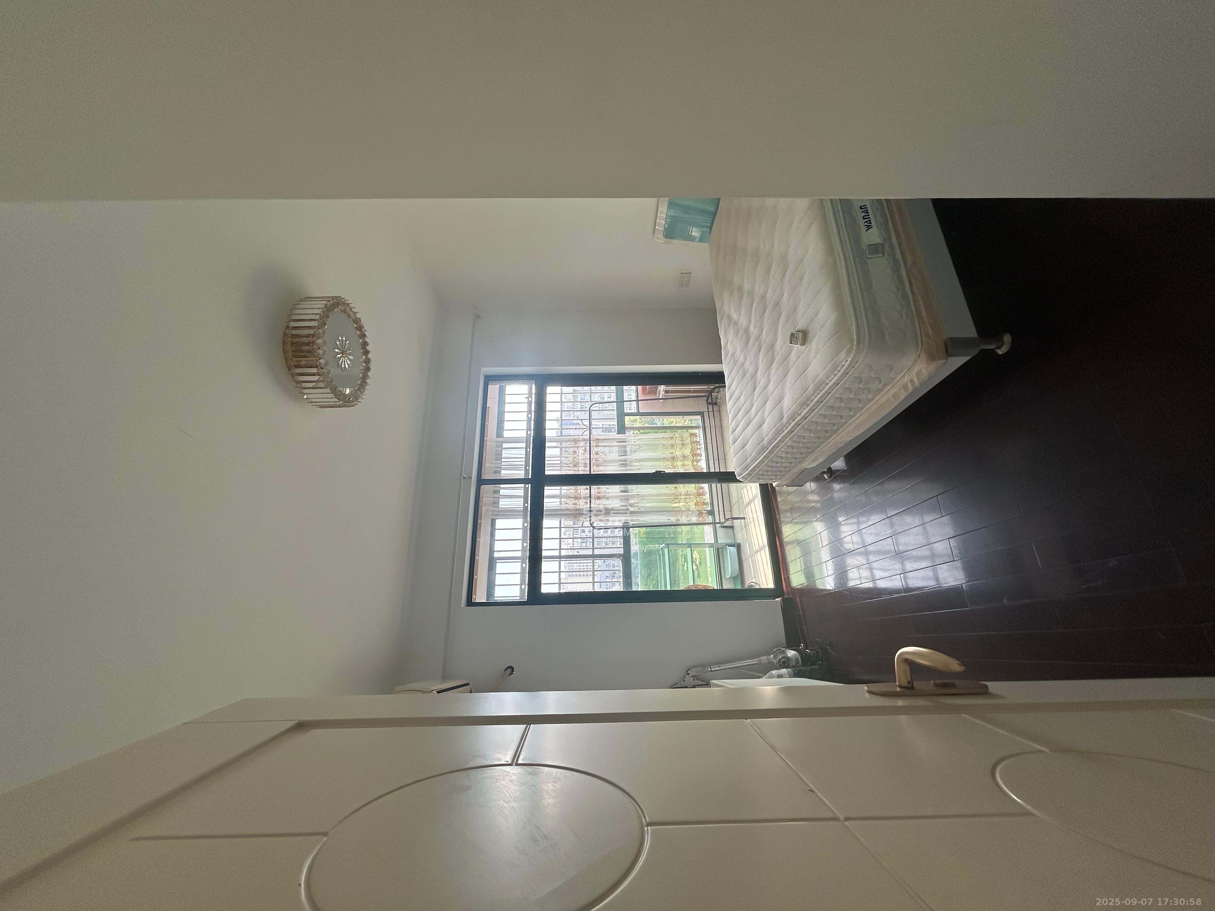 湘府东苑 3室2厅1卫 3500.0元/月 湘府东苑 3室2厅1卫 3500.0元/月室内图