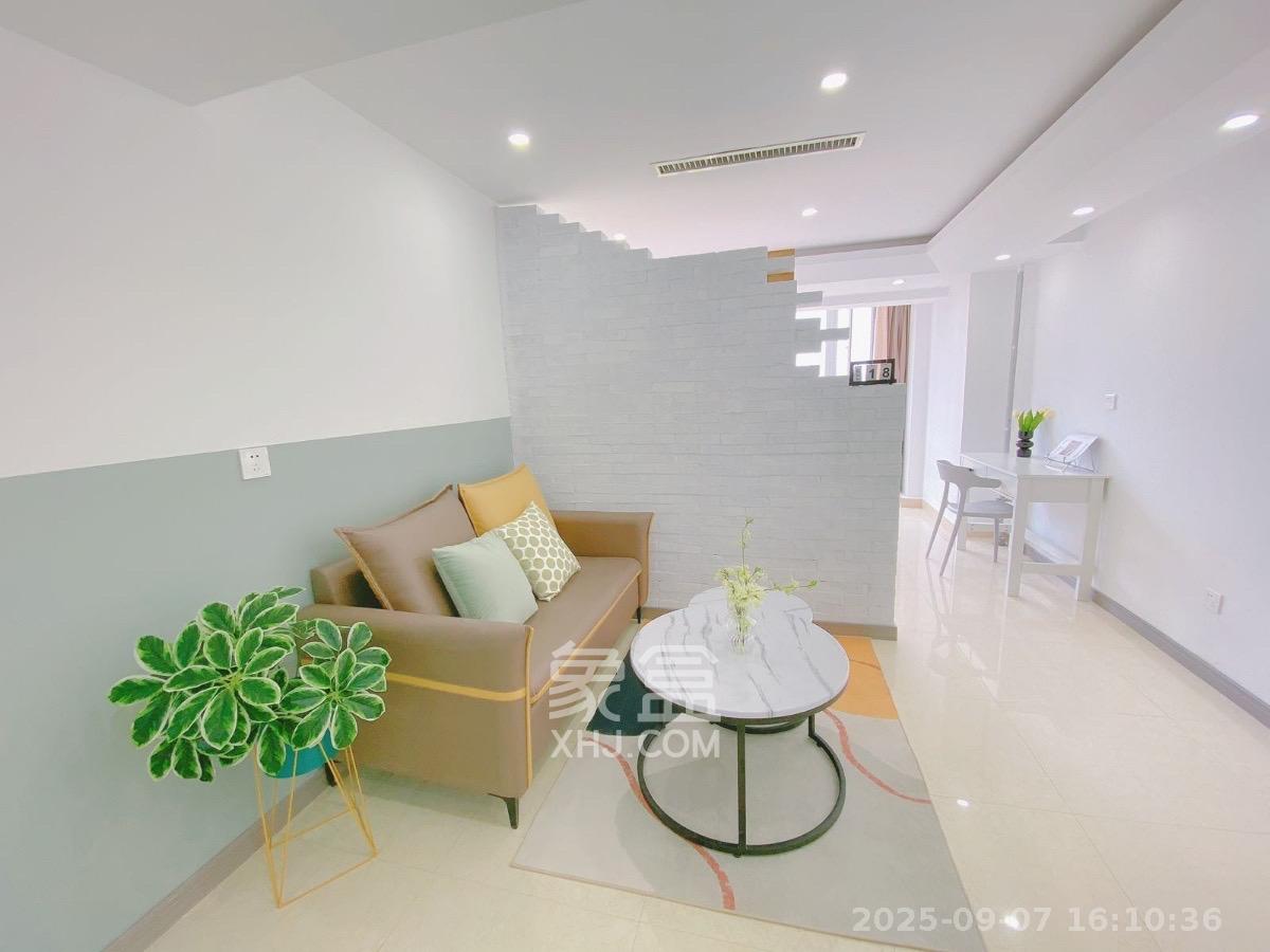 先锋东外滩  1室1厅1卫    1798.0元/月室内图