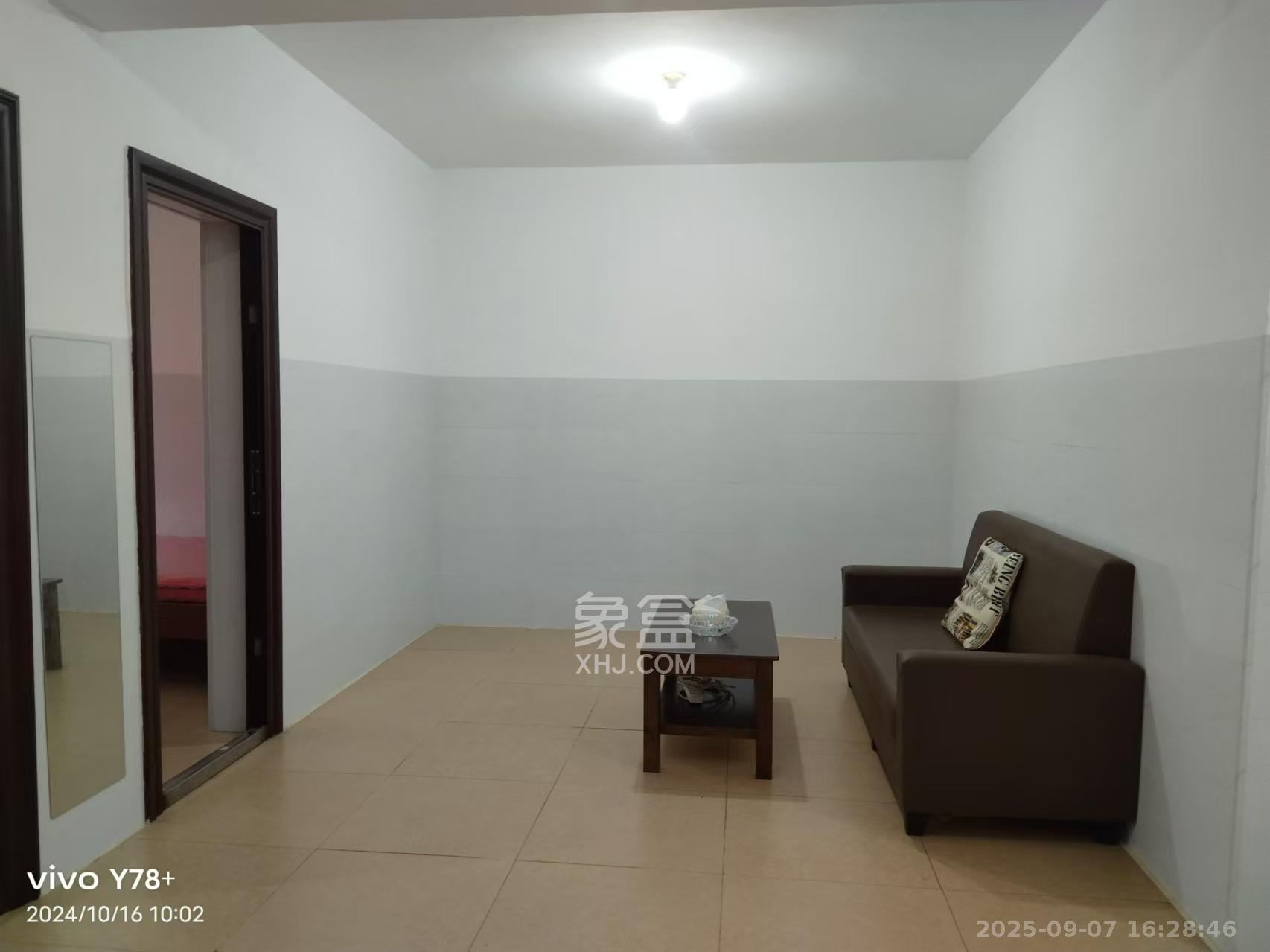 高桥火焰市场 2室1厅1卫 1500.0元/月 高桥火焰市场 2室1厅1卫 1500.0元/月室内图