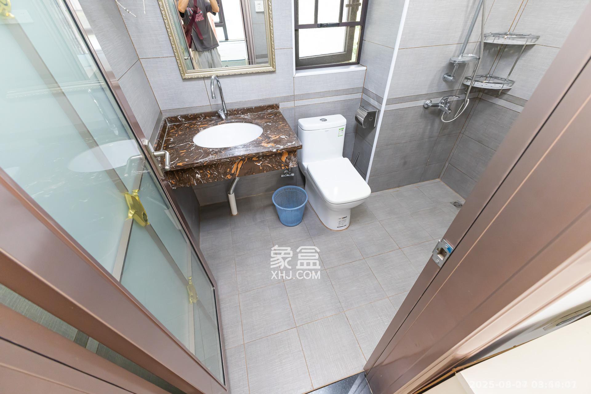 时代倾城三期  4室2厅2卫    2200.0元/月室内图