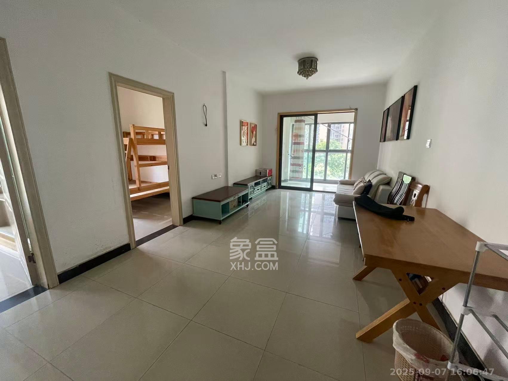 中城丽景香山园 2室2厅1卫 2100.0元/月 中城丽景香山园 2室2厅1卫 2100.0元/月室内图