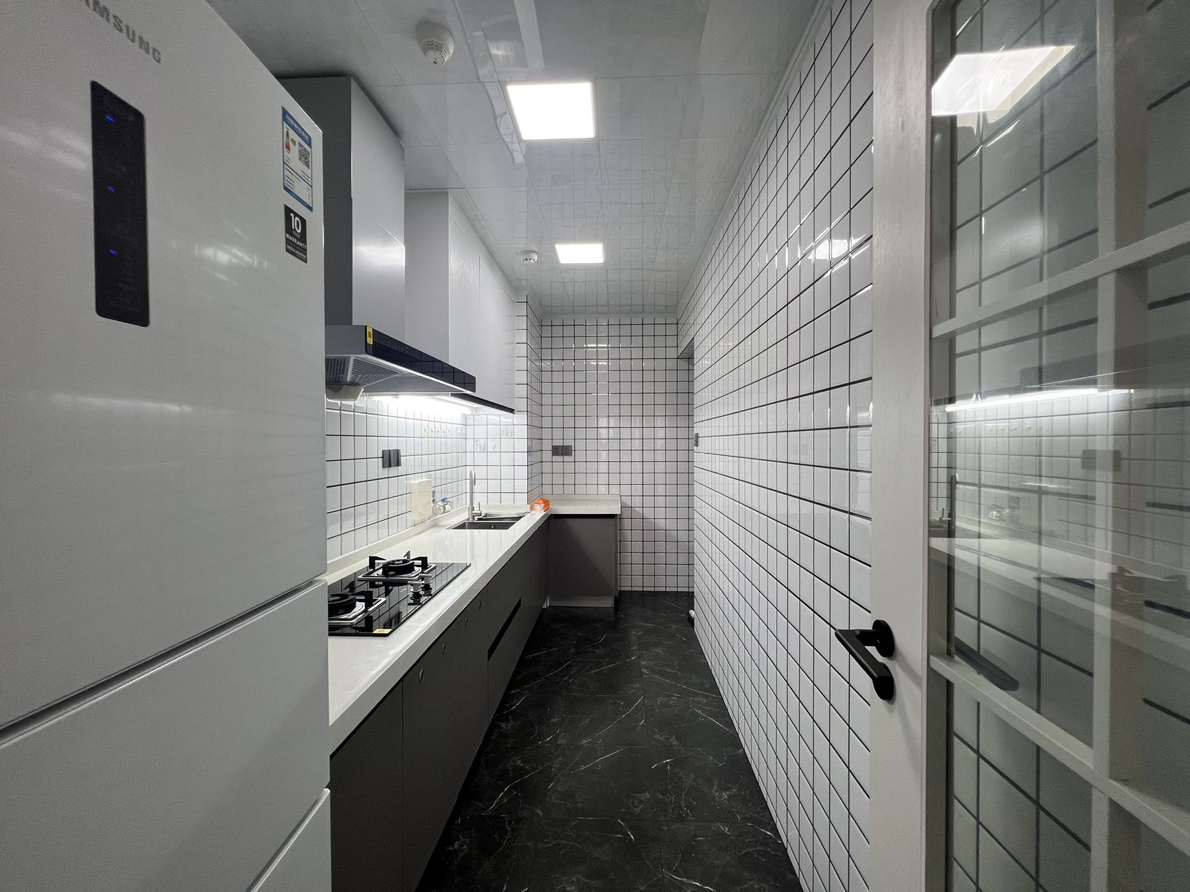 华润中心  3室2厅2卫    8000.0元/月室内图