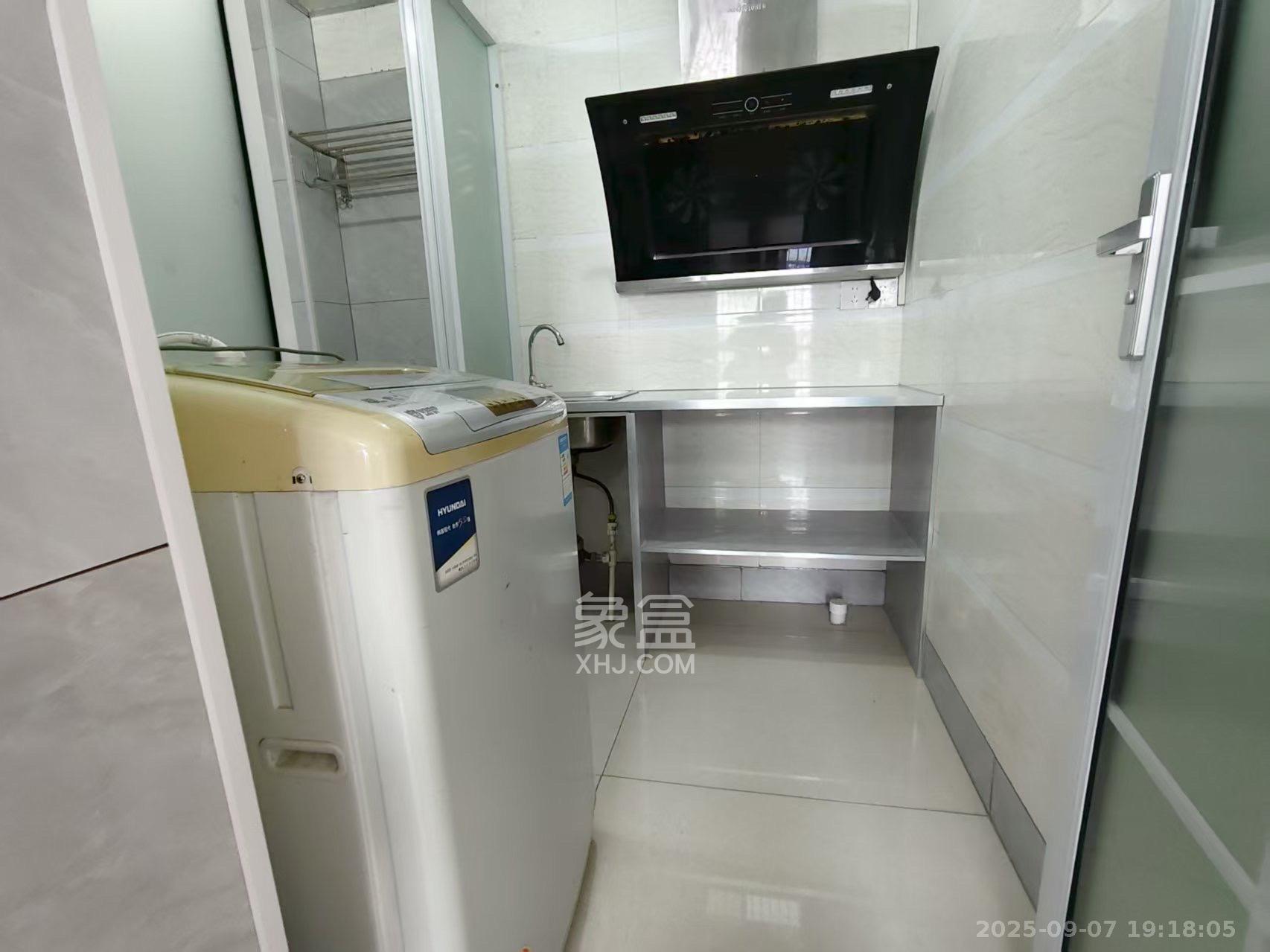 高桥现代商贸城  1室1厅1卫    1300.0元/月室内图