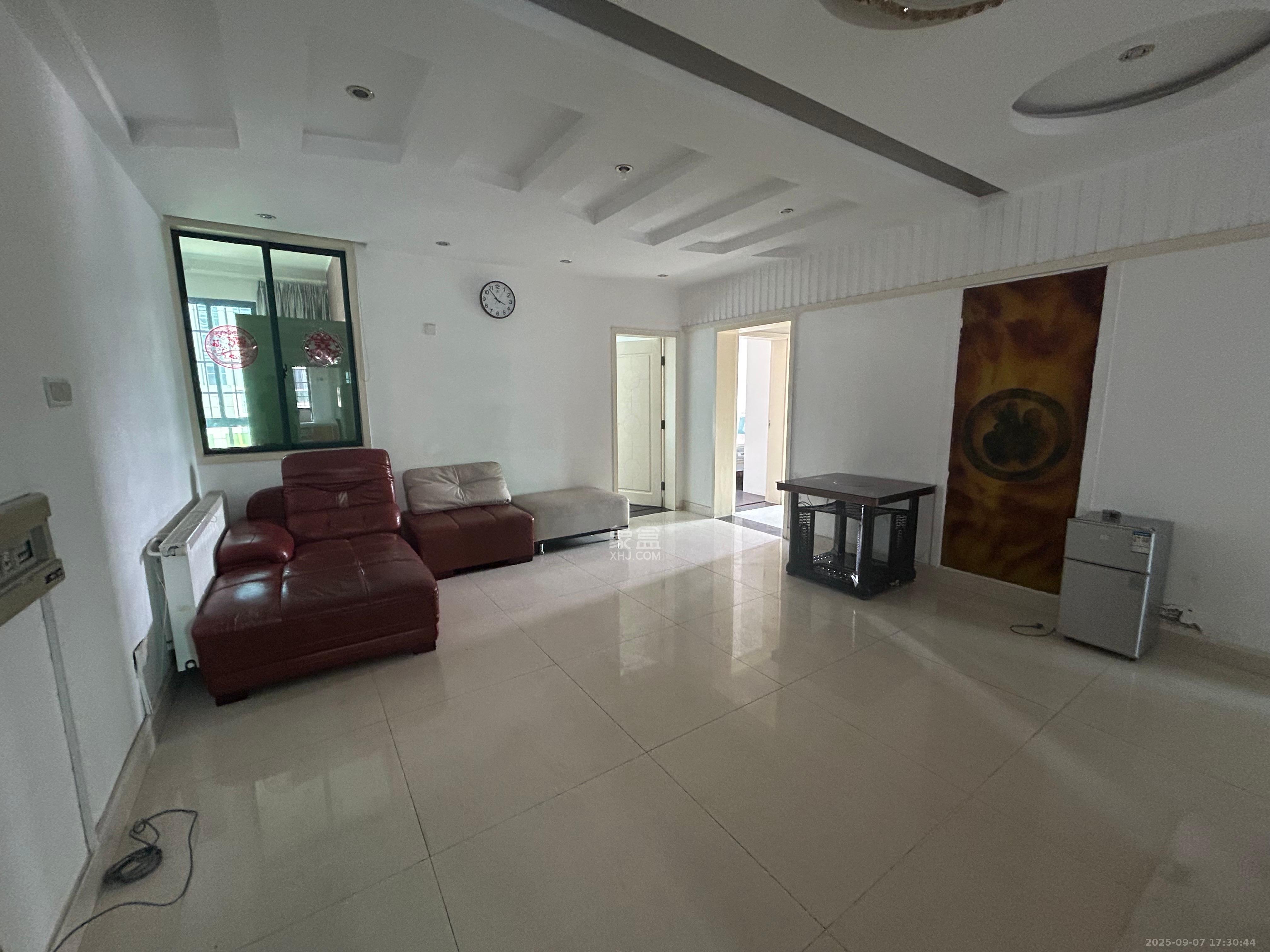 湘府东苑 3室2厅1卫 3500.0元/月 湘府东苑 3室2厅1卫 3500.0元/月室内图