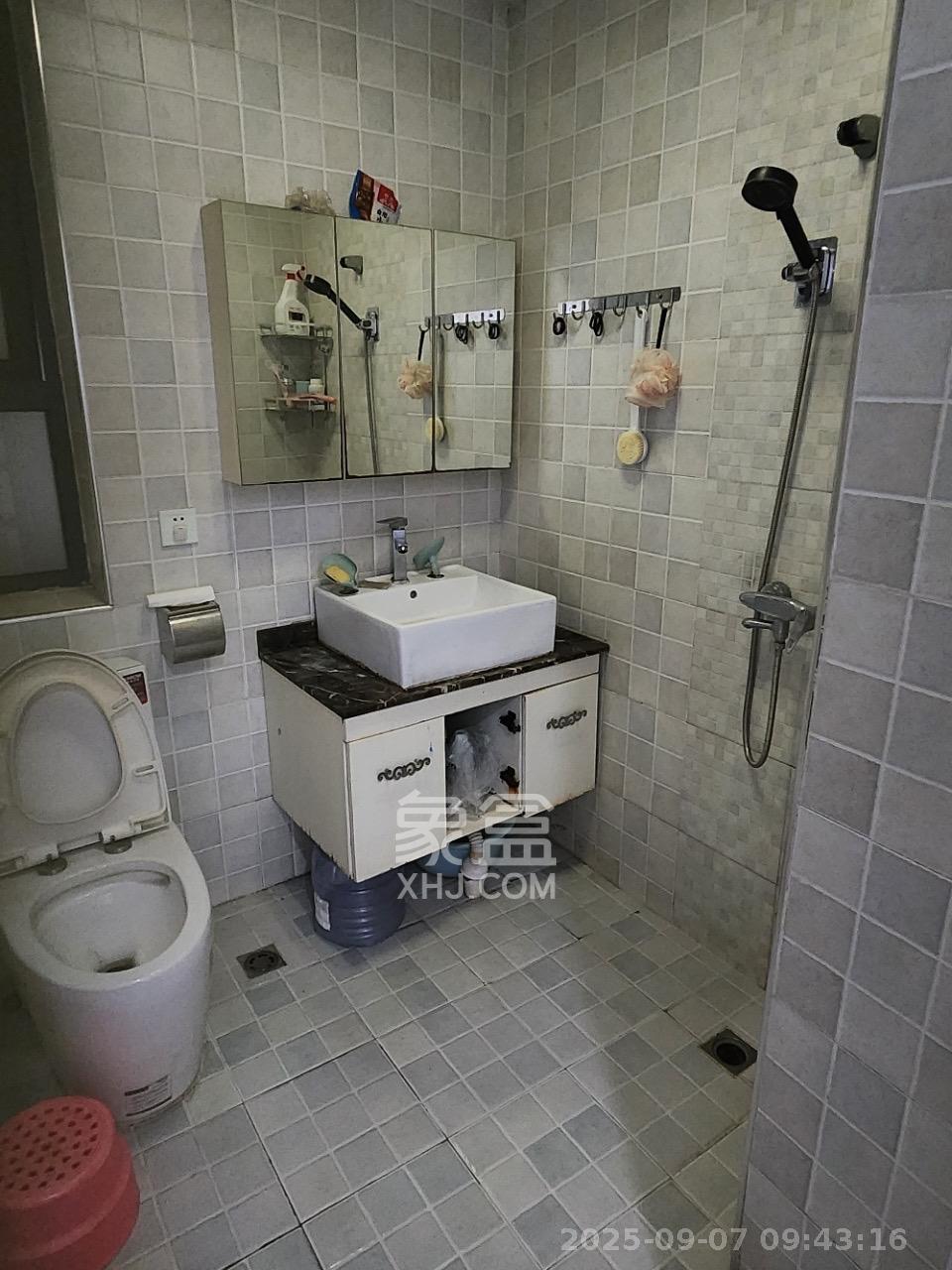 奥克斯广场 2室2厅1卫 2900.0元/月 奥克斯广场 2室2厅1卫 2900.0元/月室内图