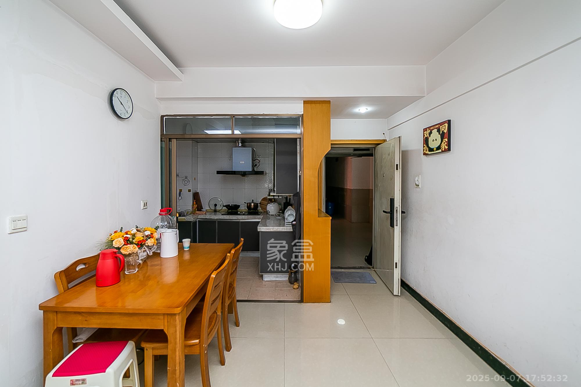 欧园  1室2厅1卫    75.0万 欧园  1室2厅1卫    75.0万客厅