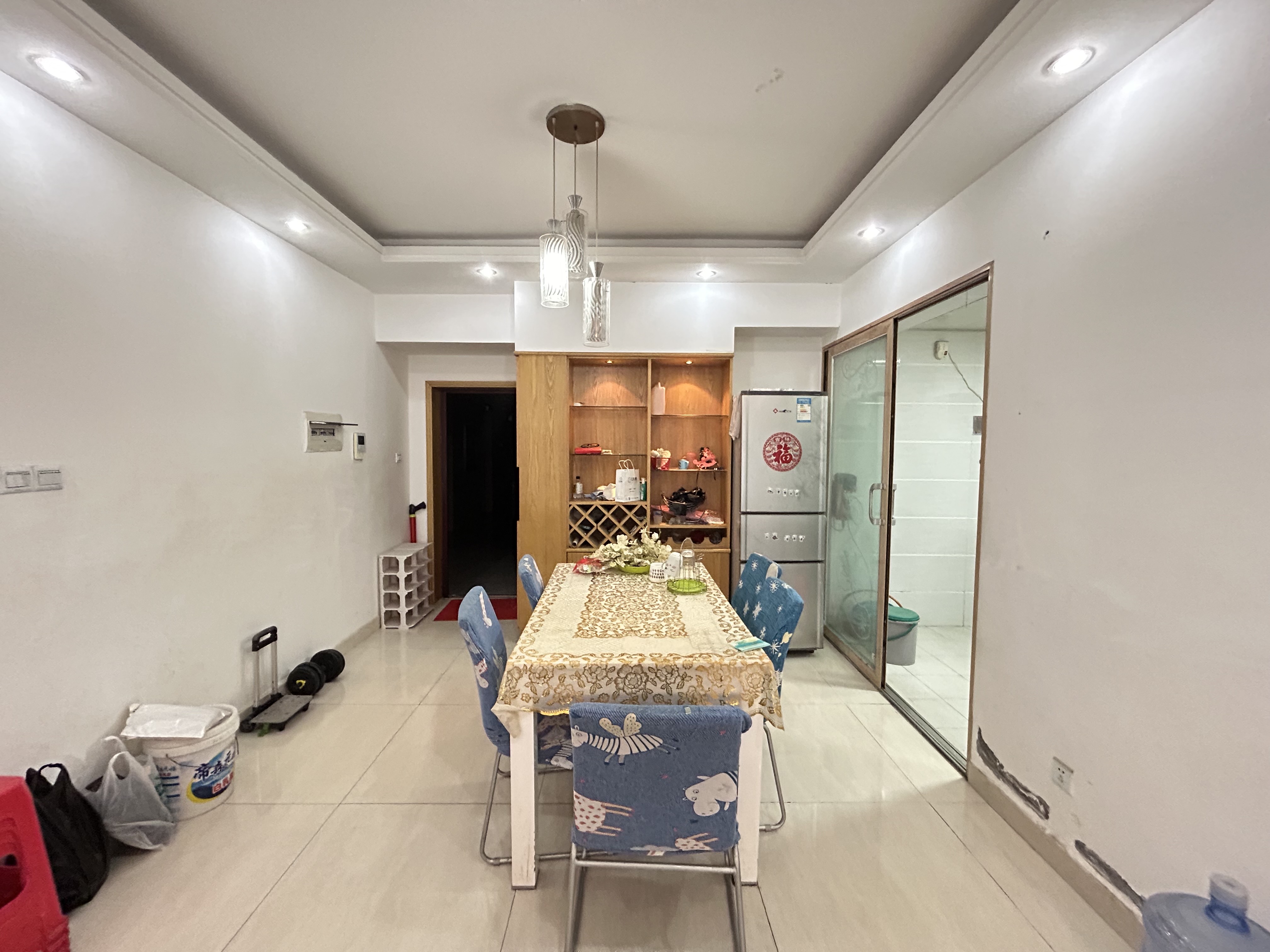 逸臣广场 3室2厅2卫 1800.0元/月 逸臣广场 3室2厅2卫 1800.0元/月室内图