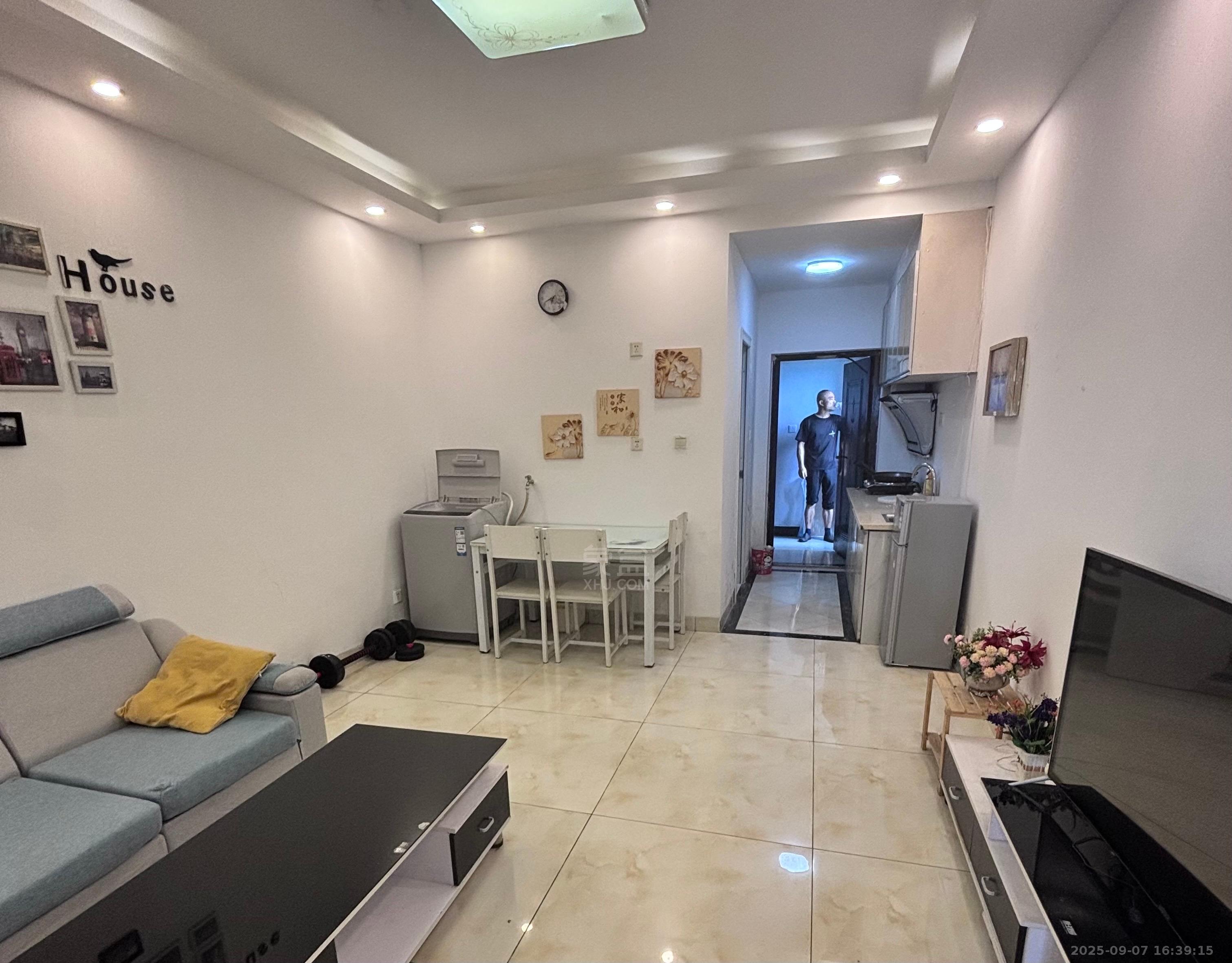 旺和大厦  1室1厅1卫    1100.0元/月 旺和大厦  1室1厅1卫    1100.0元/月室内图1