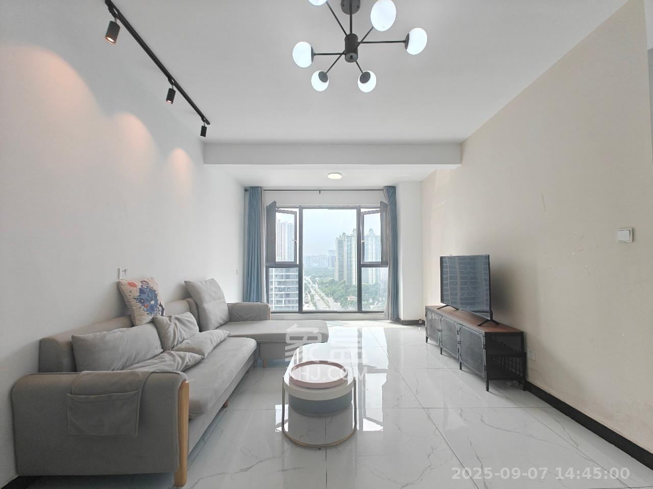 长房东旭国际 3室2厅2卫 2600.0元/月 长房东旭国际 3室2厅2卫 2600.0元/月室内图