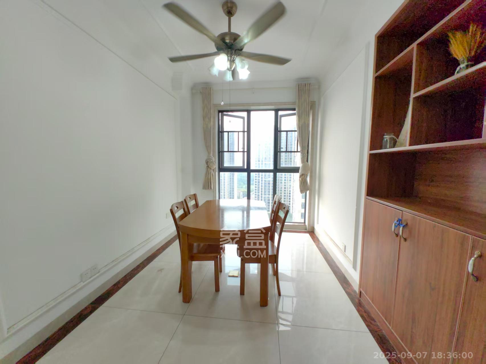 天元涉外景园C区 4室2厅2卫 3200.0元/月 天元涉外景园C区 4室2厅2卫 3200.0元/月室内图