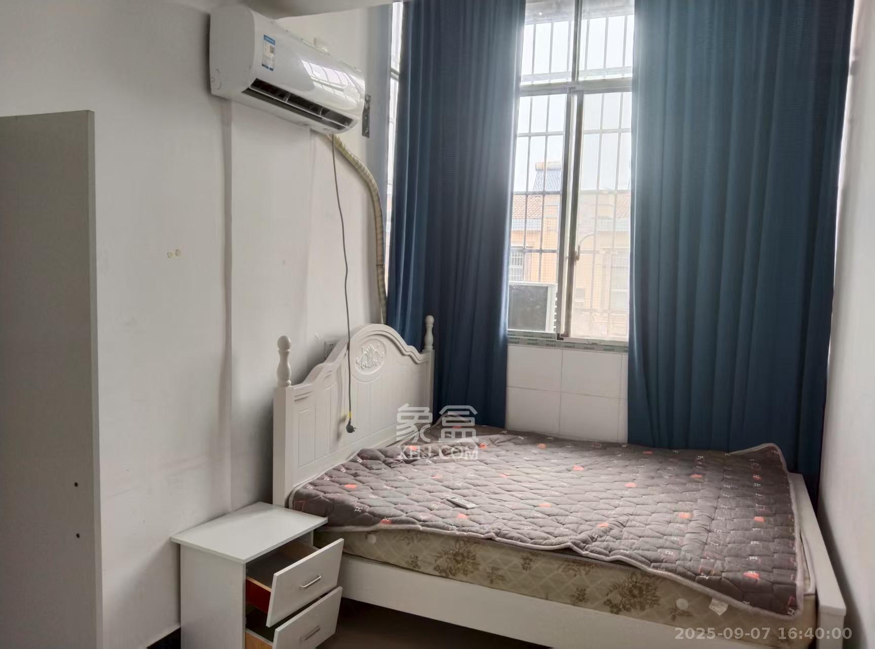 新塘垅小区（高桥物流园）  2室1厅1卫    1200.0元/月室内图