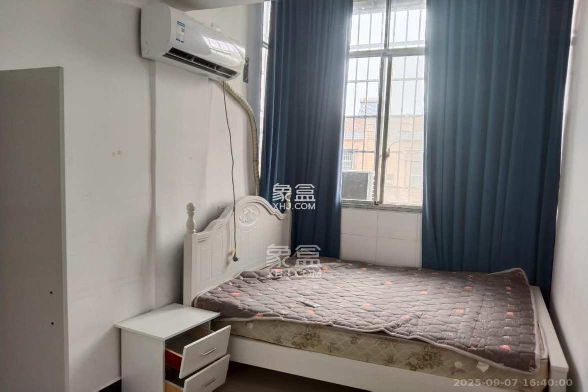 新塘垅小区(高桥物流园) 2室1厅1卫 1200.0元/月 新塘垅小区(高桥物流园) 2室1厅1卫 1200.0元/月室内图