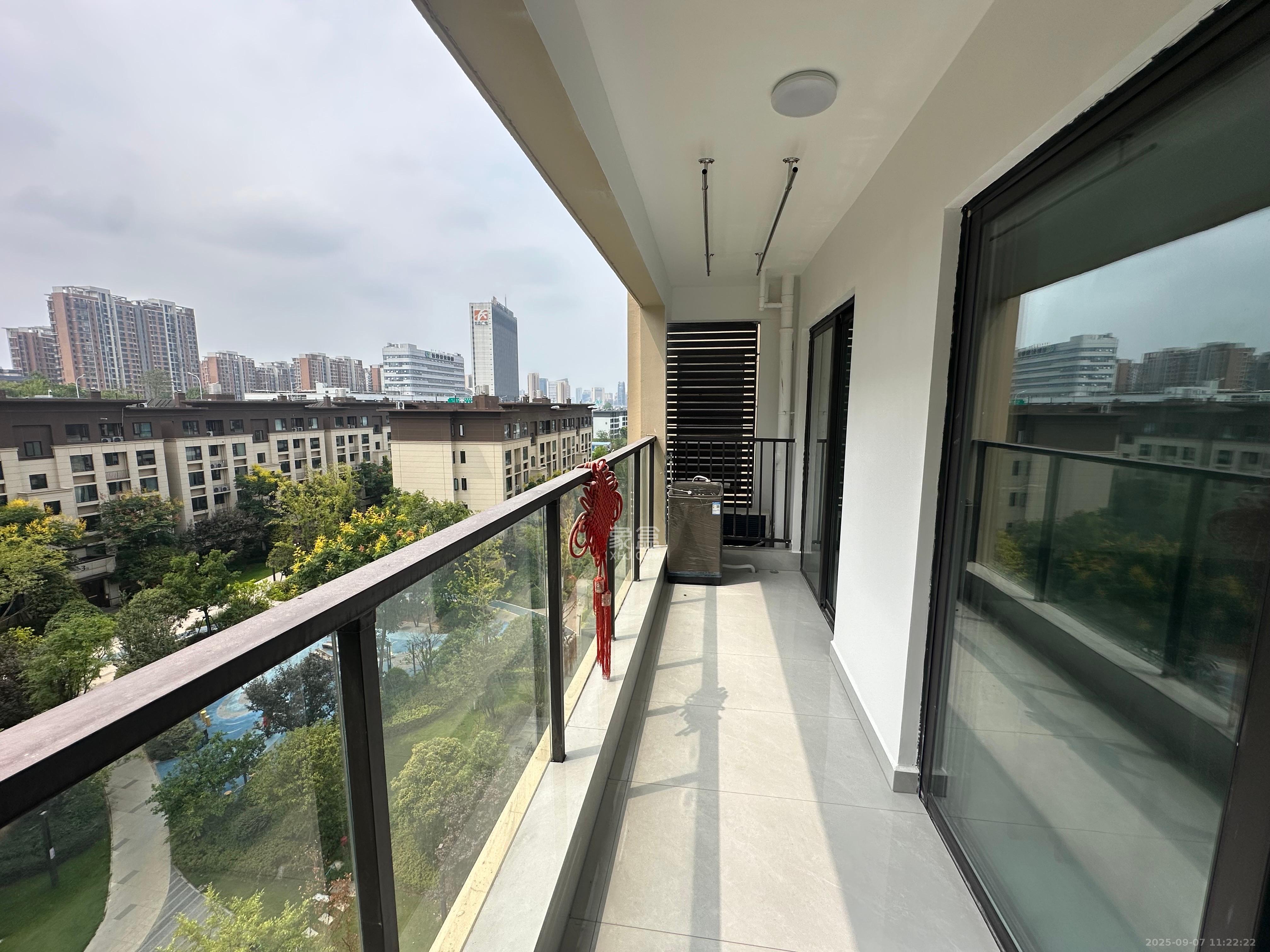 远洋红星天铂一期 4室2厅2卫 2900.0元/月 远洋红星天铂一期 4室2厅2卫 2900.0元/月室内图