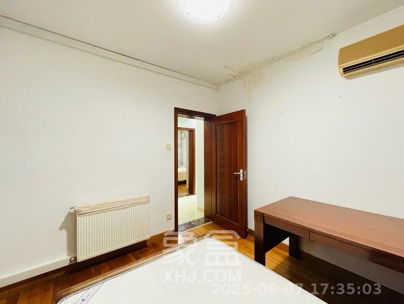 鸿园小区 3室1厅1卫 3300.0元/月 鸿园小区 3室1厅1卫 3300.0元/月室内图