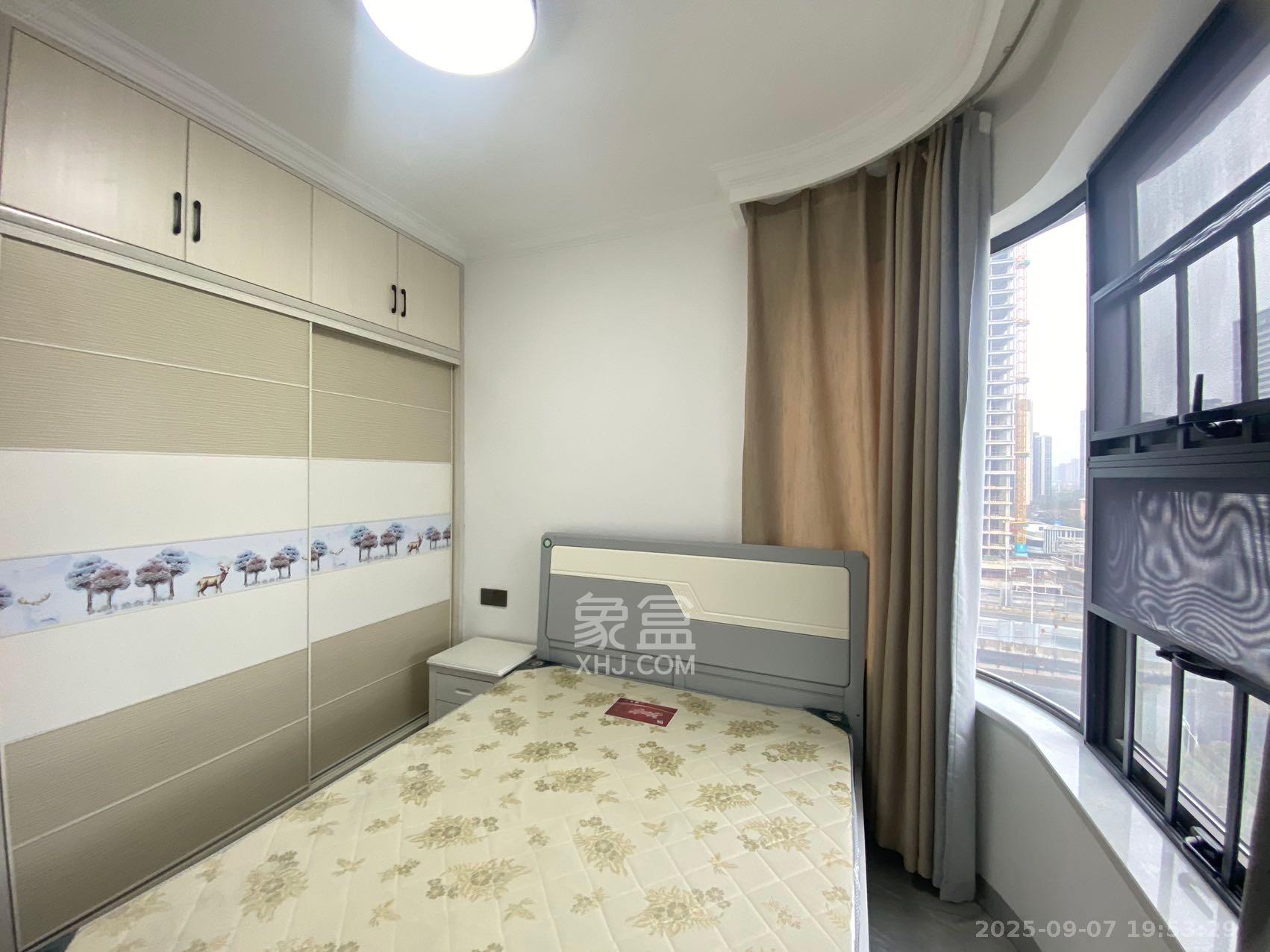 嘉雨兴园 2室1厅1卫 2600.0元/月 嘉雨兴园 2室1厅1卫 2600.0元/月室内图