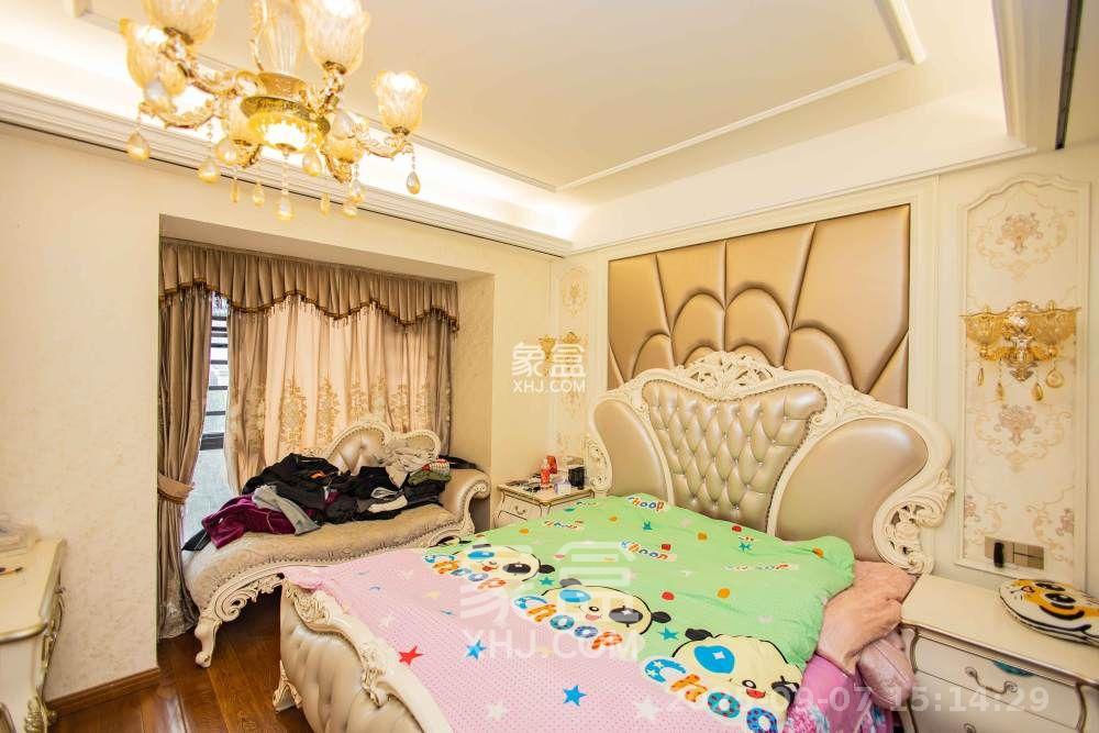 天麓尚层 4室2厅2卫 3200.0元/月 天麓尚层 4室2厅2卫 3200.0元/月室内图