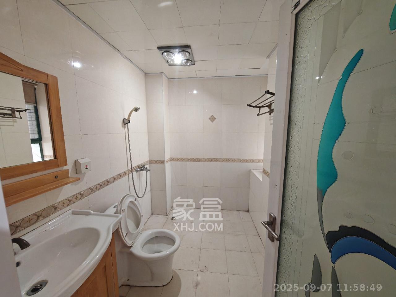 望兴景园一期  5室2厅3卫   3400.00元/月室内图