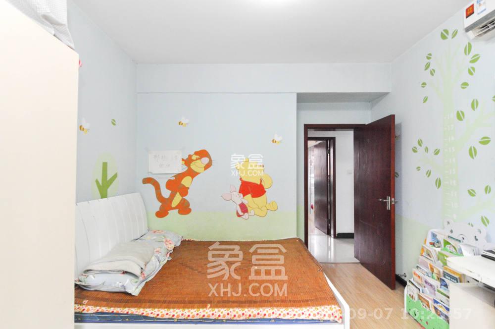 麓谷加州阳光  3室2厅2卫    2600.0元/月室内图