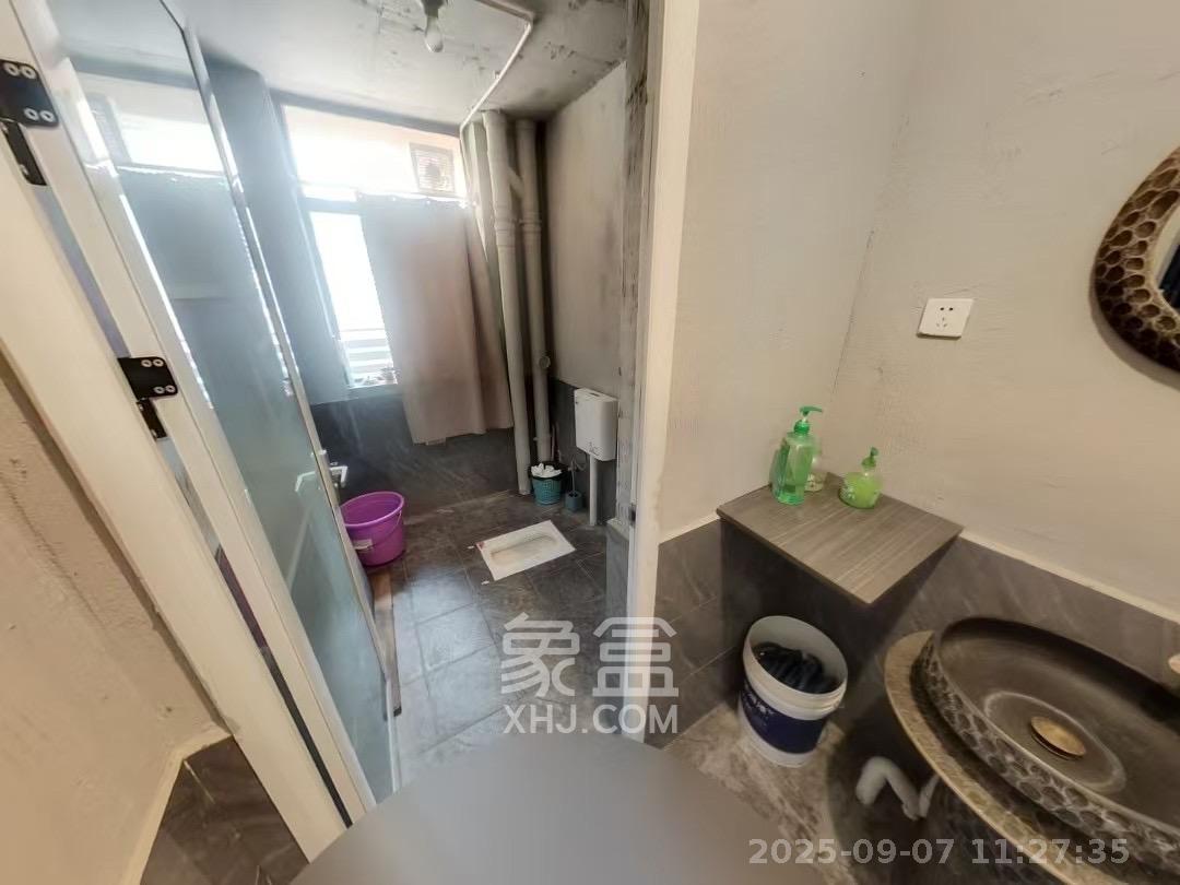 盛隆佳园 4室2厅2卫 2800.0元/月 盛隆佳园 4室2厅2卫 2800.0元/月室内图