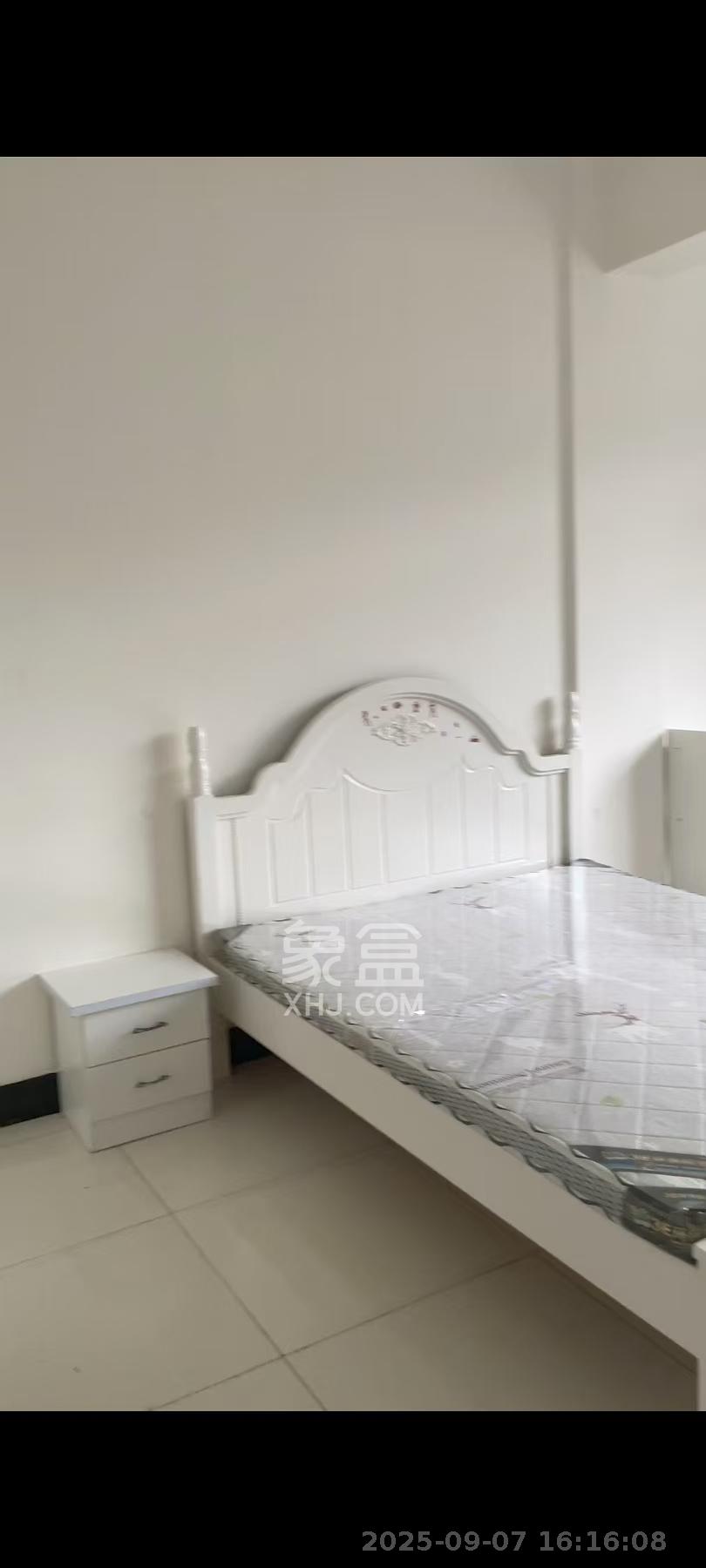 岳北社区 1室1厅1卫 1450.0元/月 岳北社区 1室1厅1卫 1450.0元/月室内图