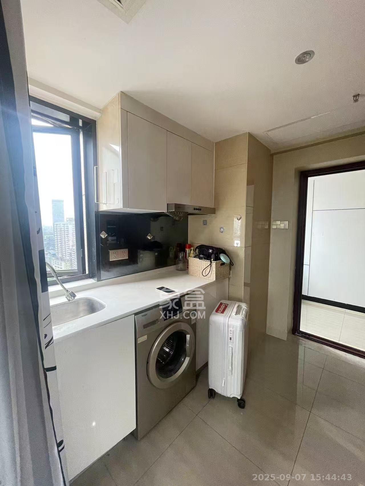 五一钻界 1室0厅0卫 2100.0元/月 五一钻界 1室0厅0卫 2100.0元/月室内图