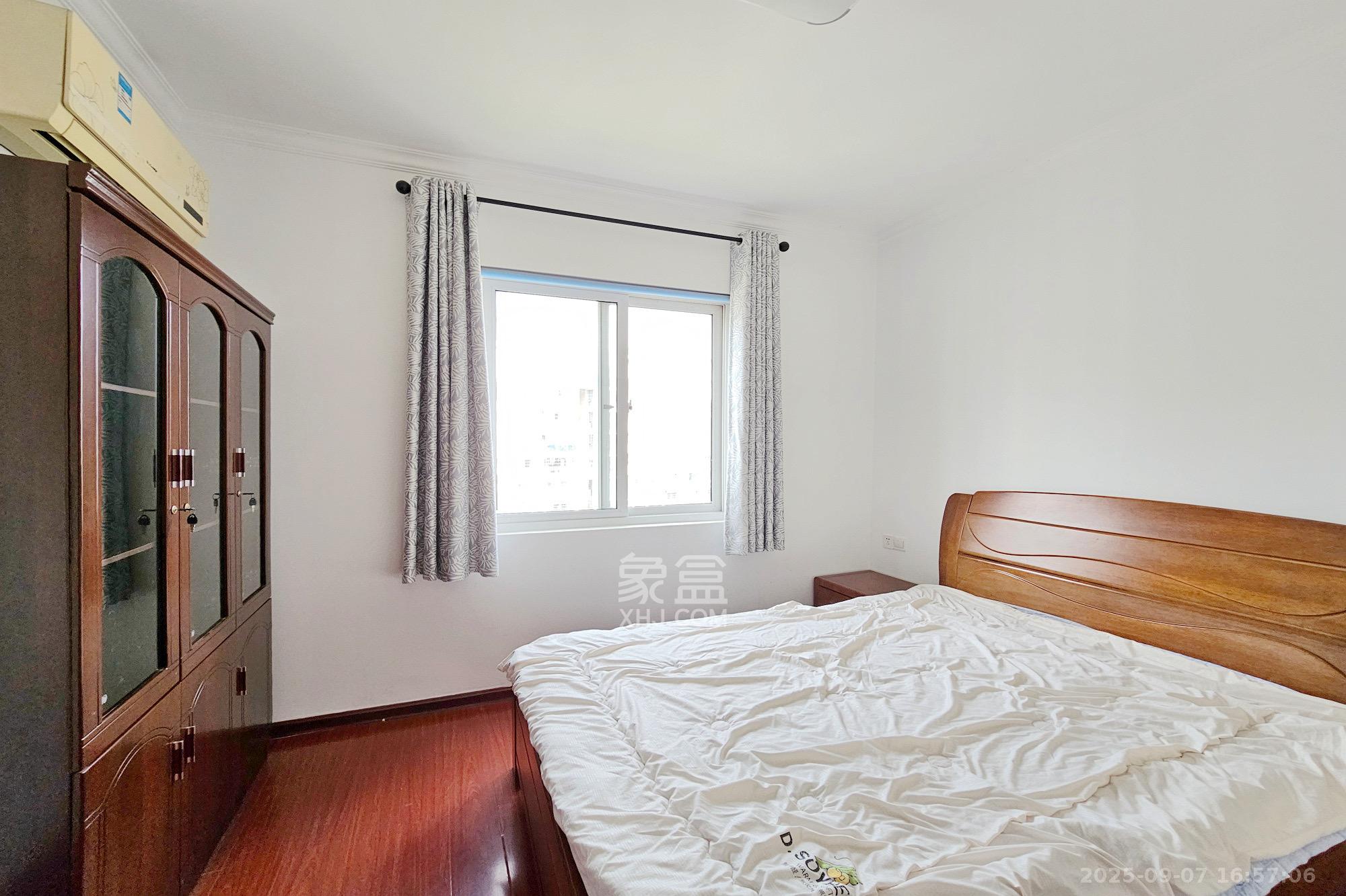 嘉宇盛世华章 3室2厅2卫 3200.0元/月 嘉宇盛世华章 3室2厅2卫 3200.0元/月室内图