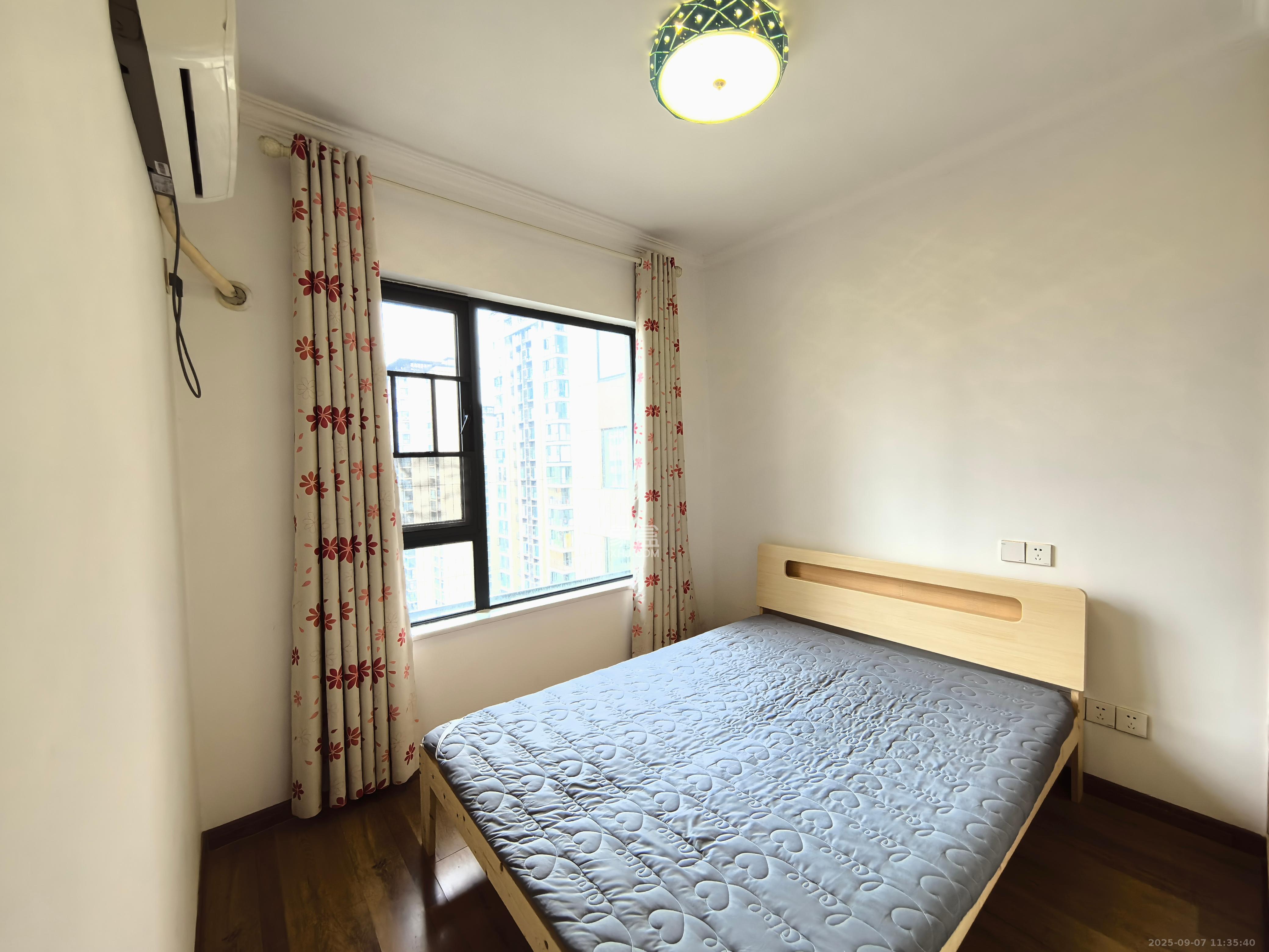 胜家雅苑  3室2厅1卫   2800.00元/月室内图